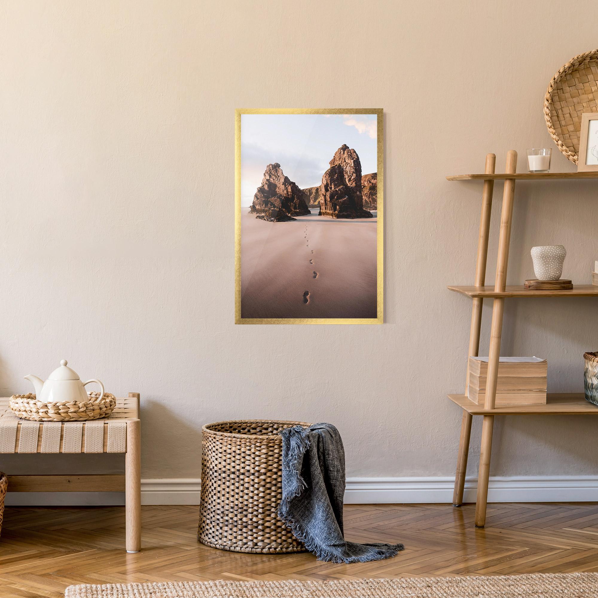 Рамкиран постер Sand Mark mockup 9