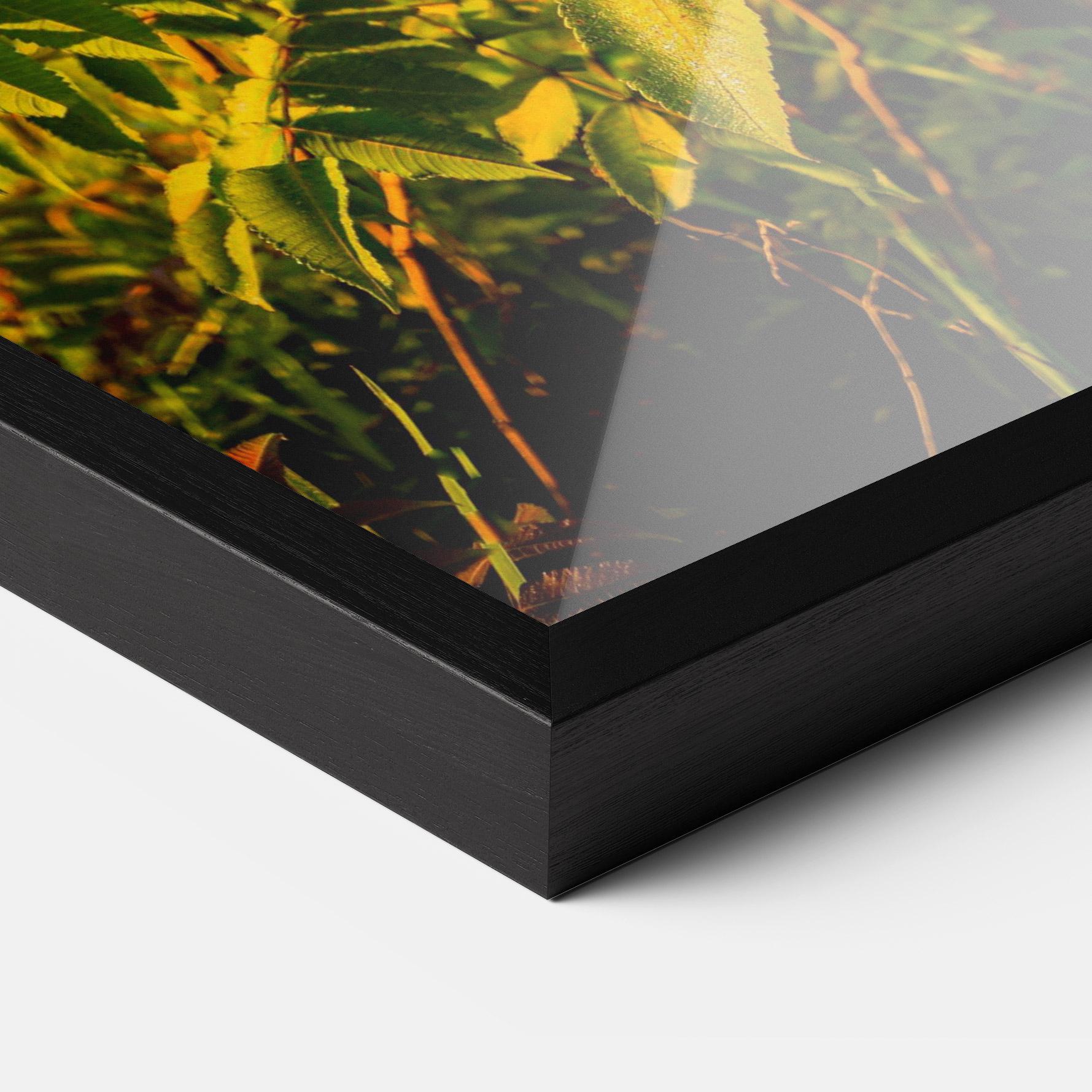 Рамкиран постер Summer Leaves mockup 3