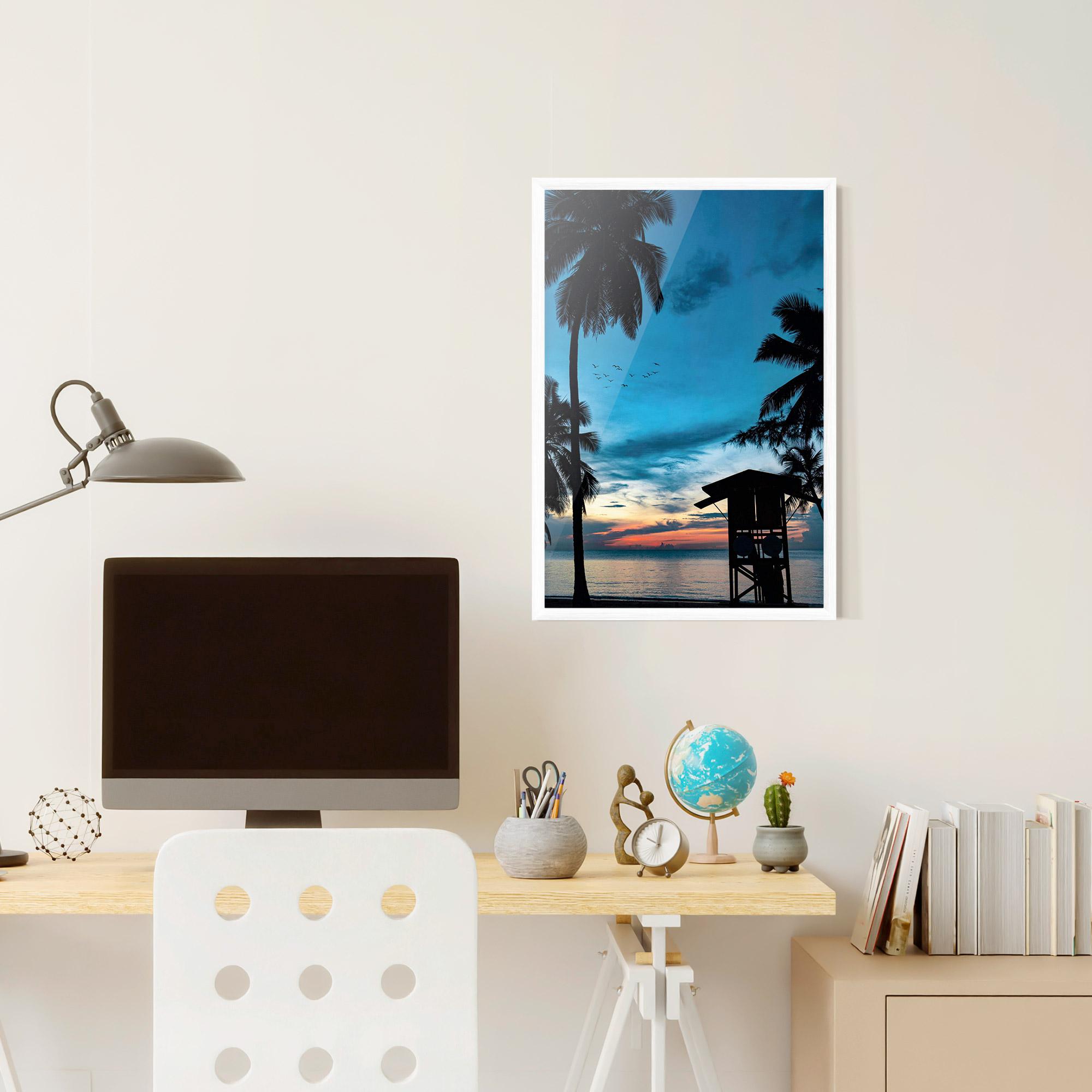 Рамкиран постер Palm Shilouette mockup 6