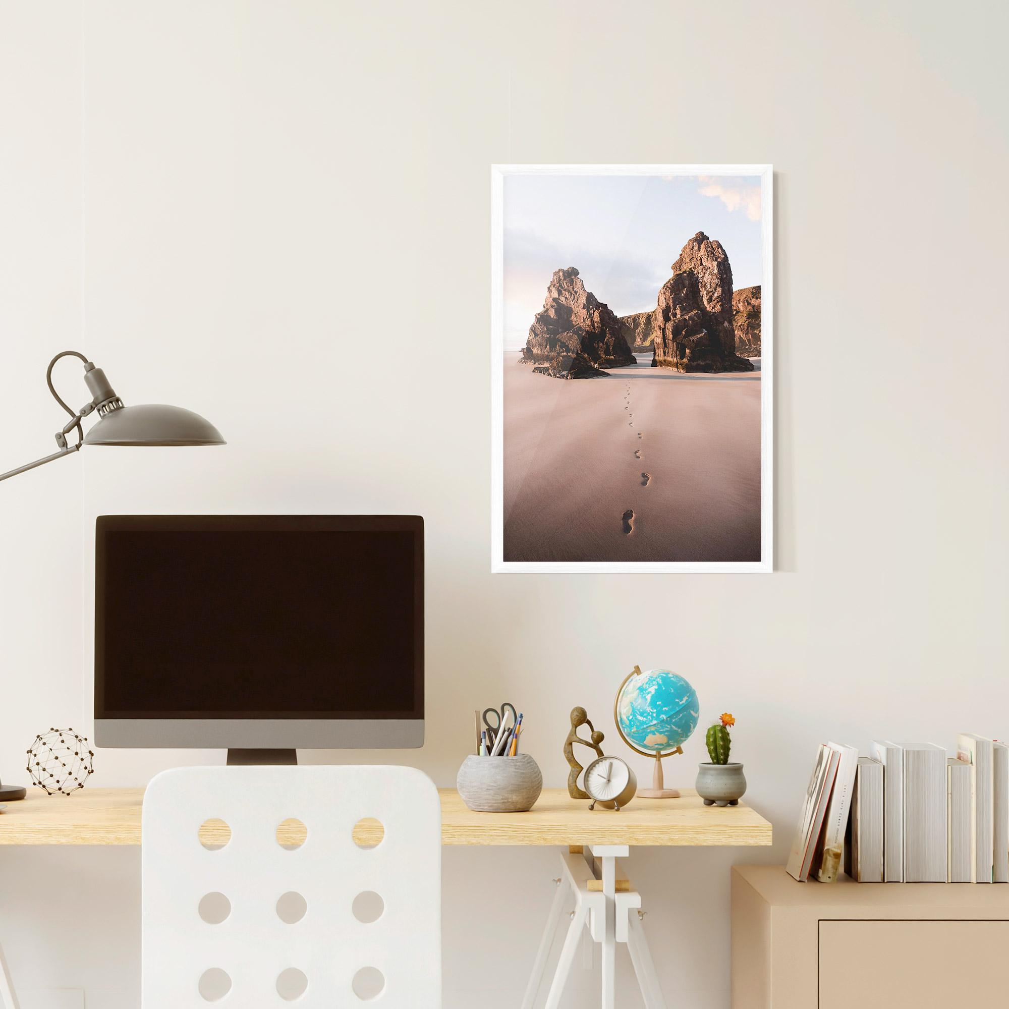 Рамкиран постер Sand Mark mockup 6
