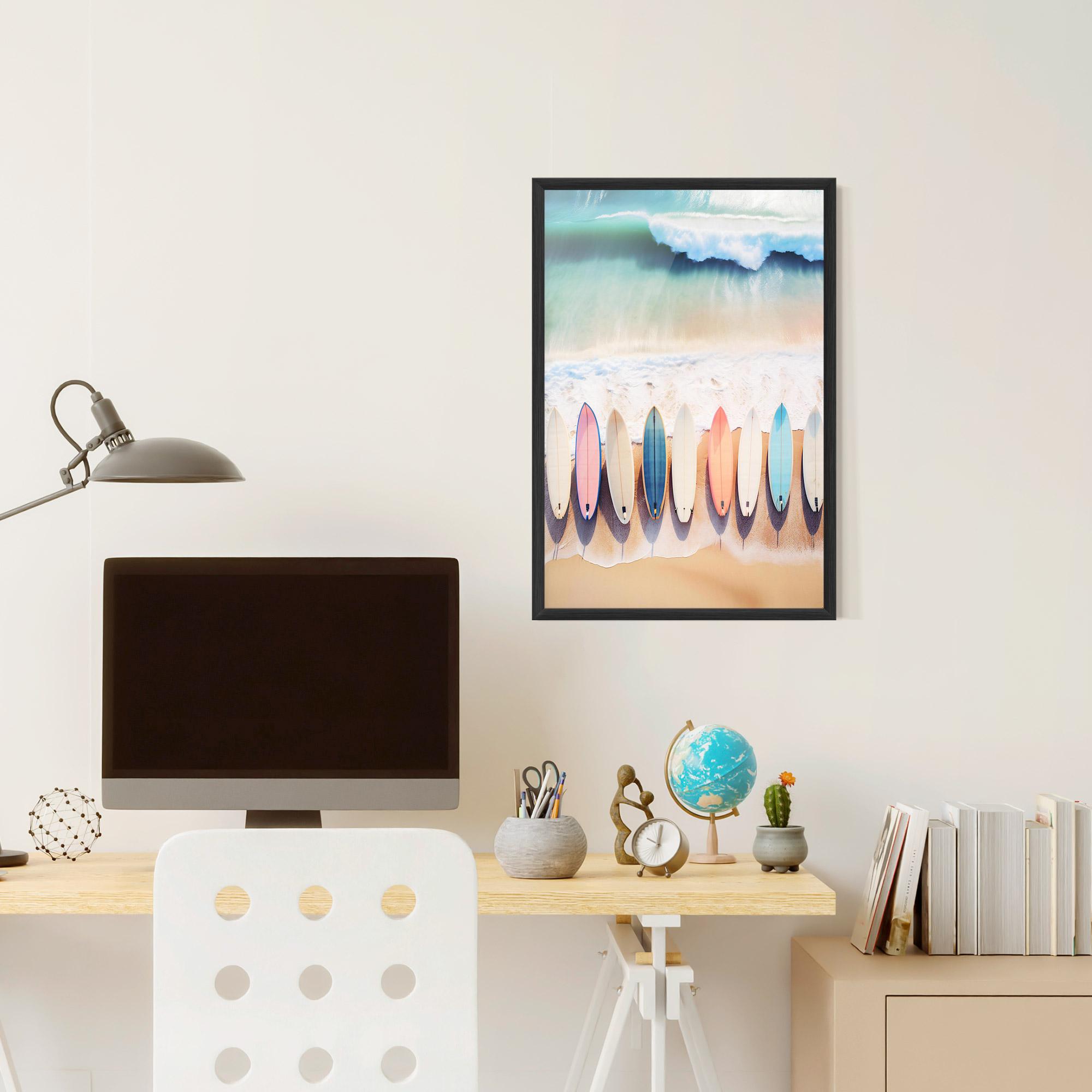 Рамкиран постер Surfboards Beach mockup 6
