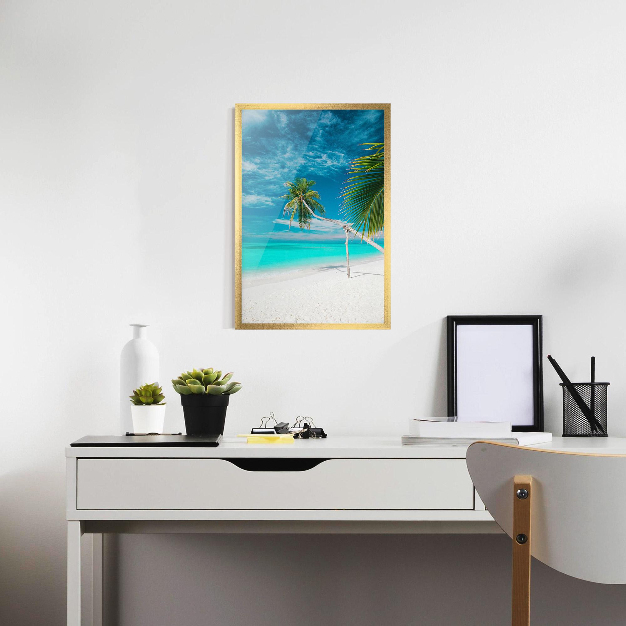 Рамкиран постер Day Palm mockup 7