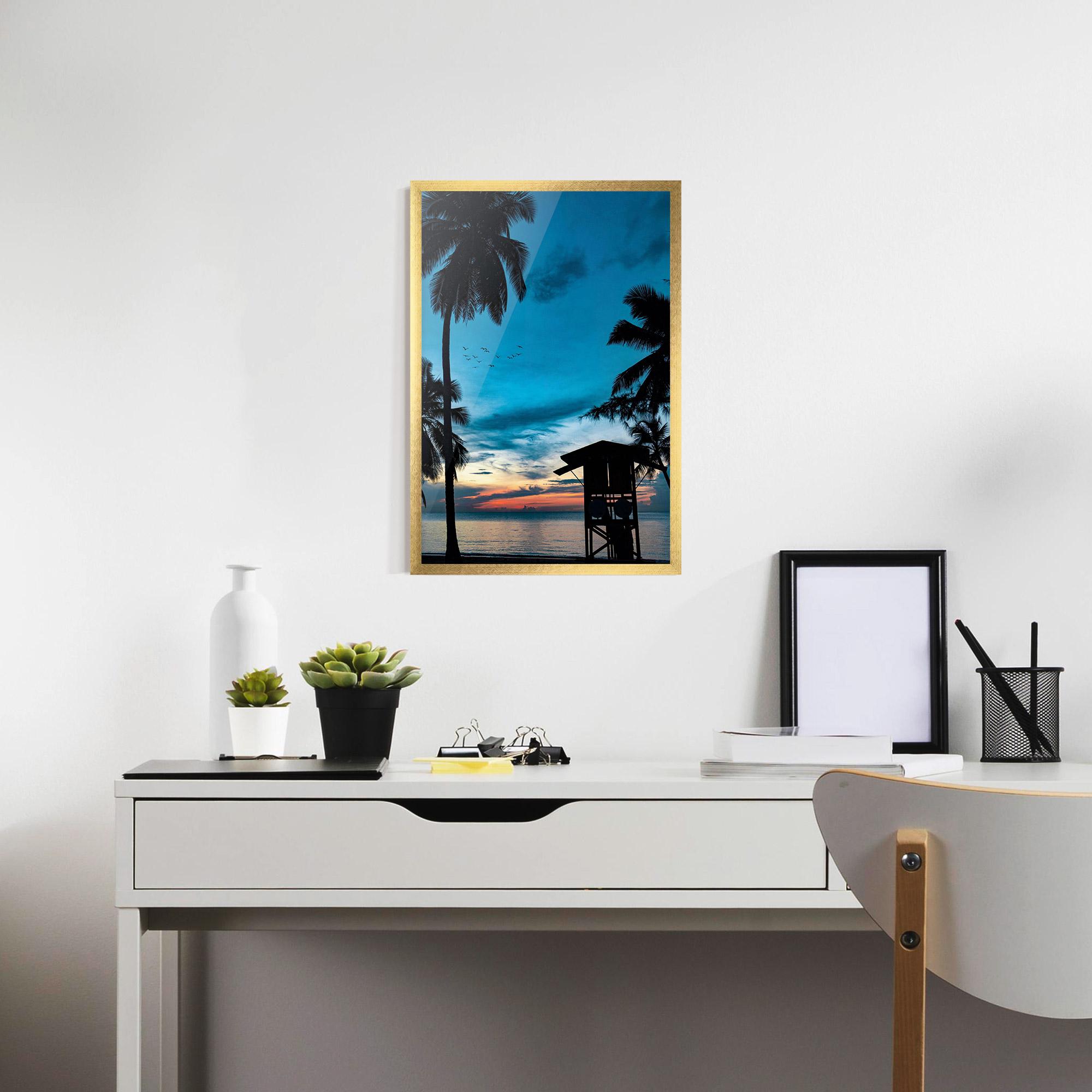 Рамкиран постер Palm Shilouette mockup 7