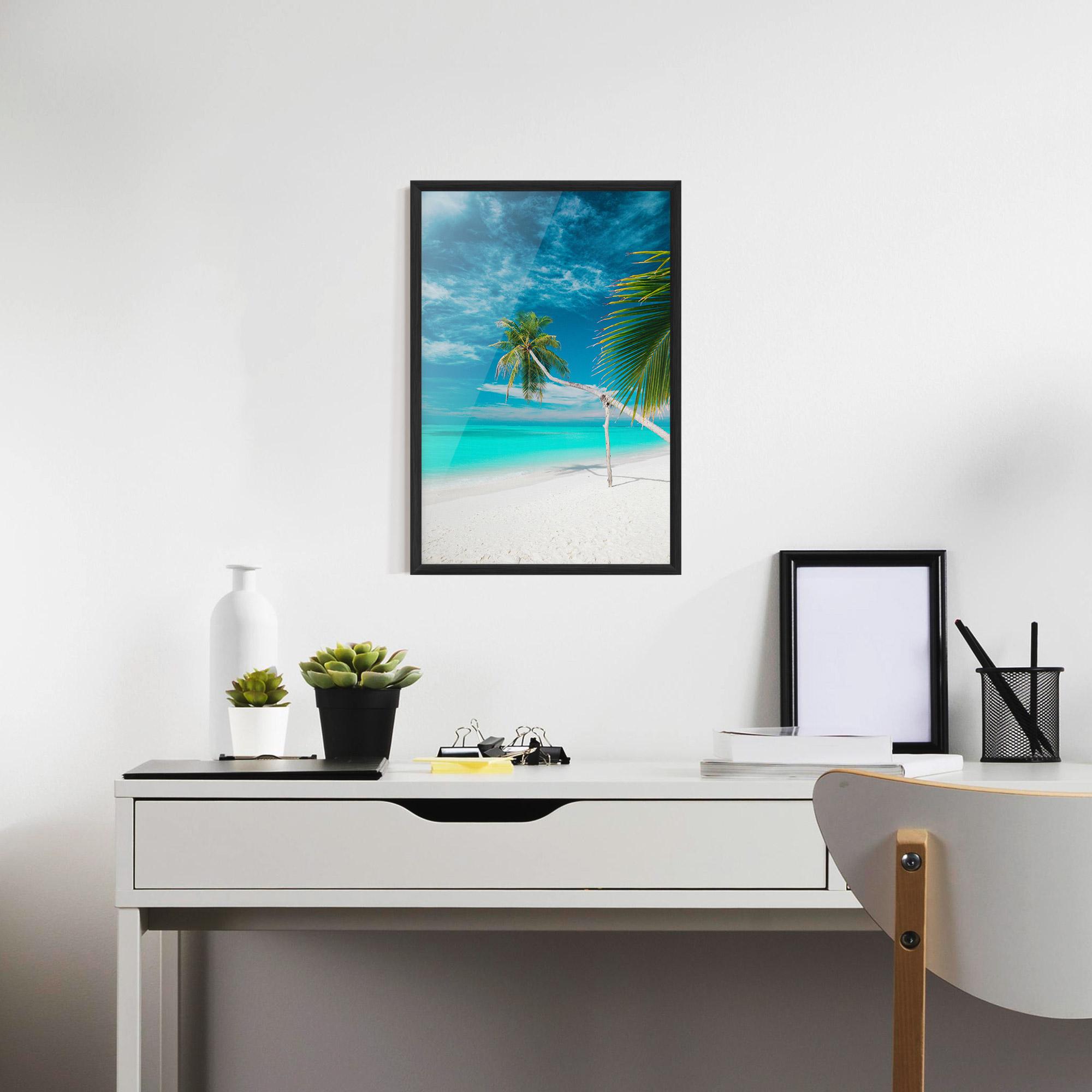 Рамкиран постер Day Palm mockup 7