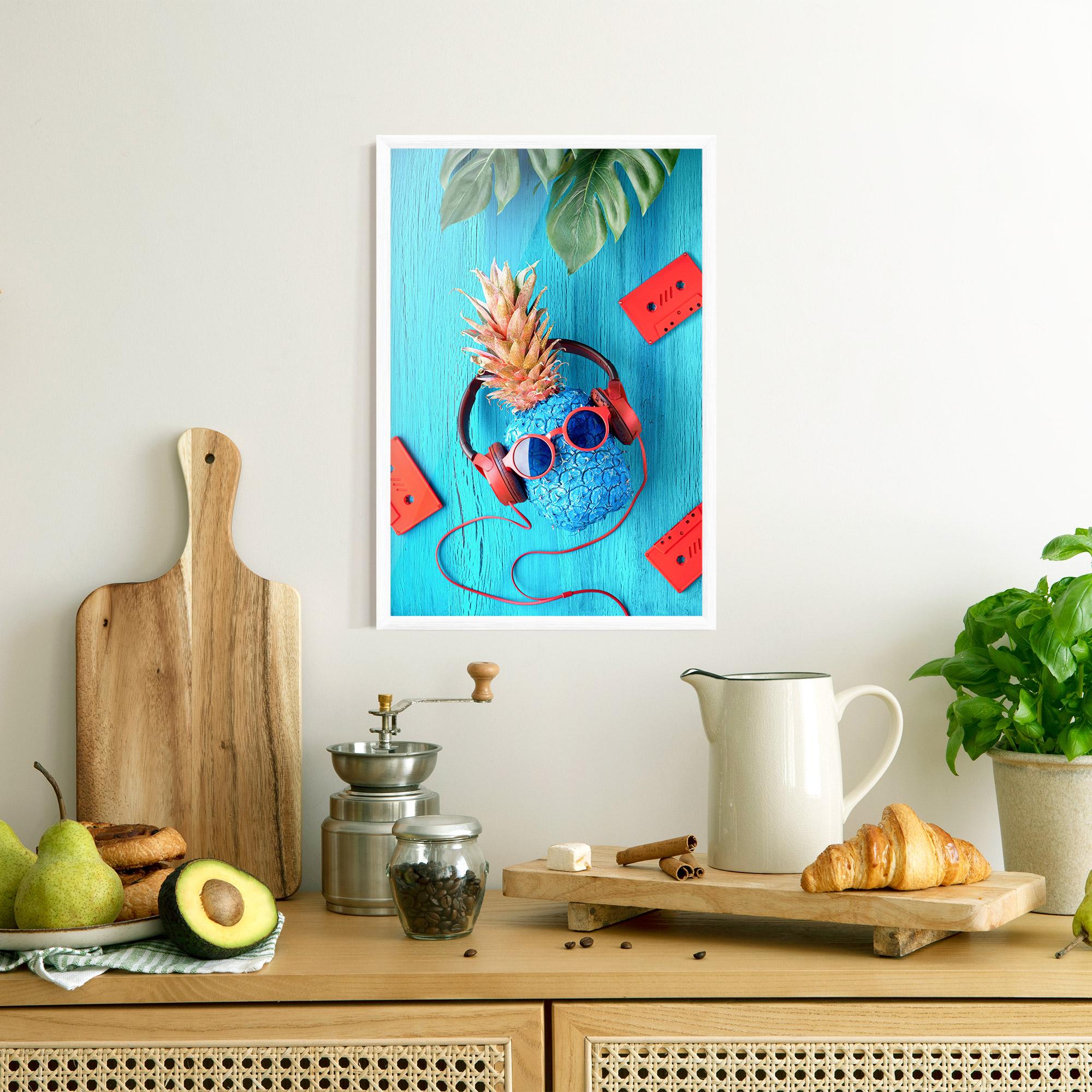 Рамкиран постер Pineapple On Blue mockup 8