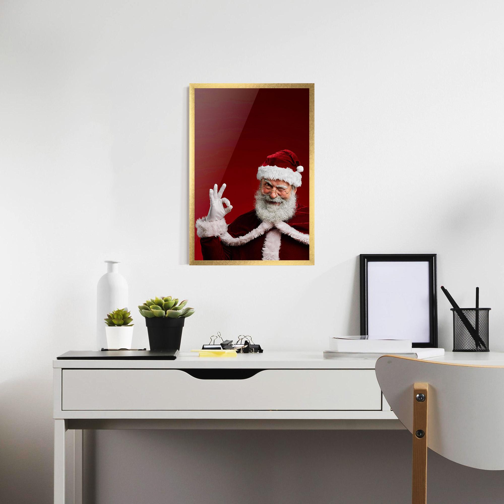 Рамкиран постер Santa Approves mockup 7