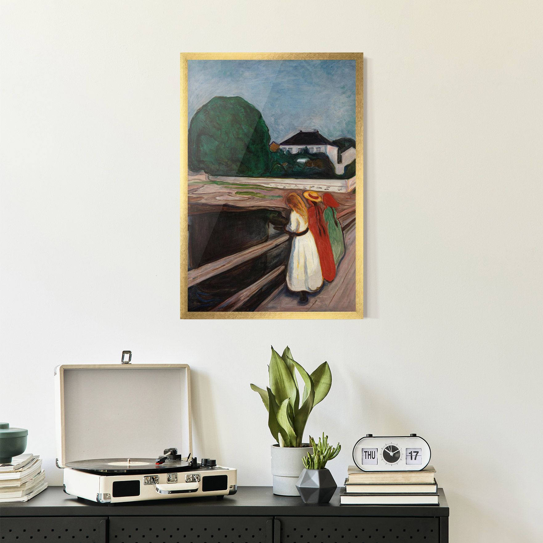 Girls On The Pier mockup 2