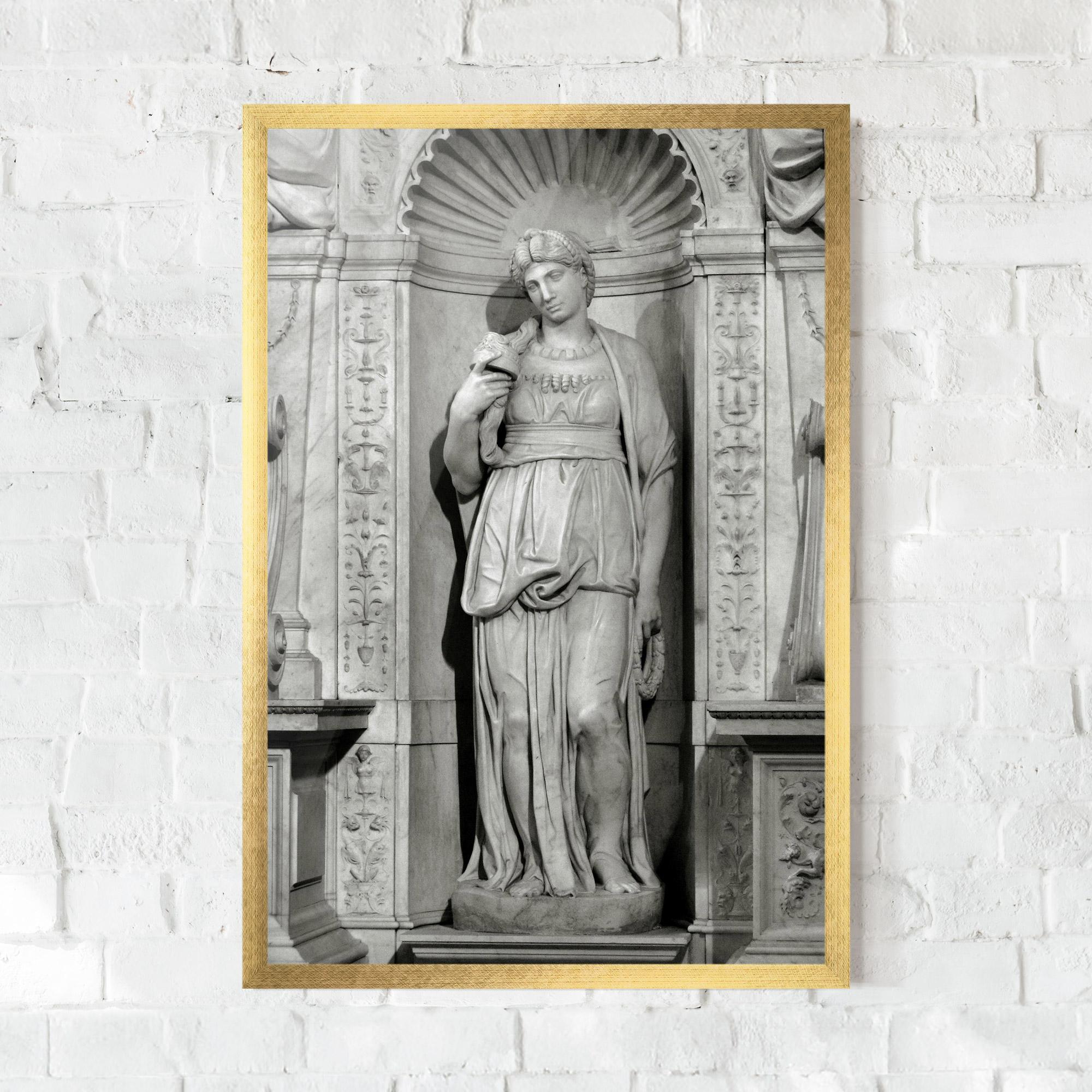 Рамкиран постер Leah mockup 0