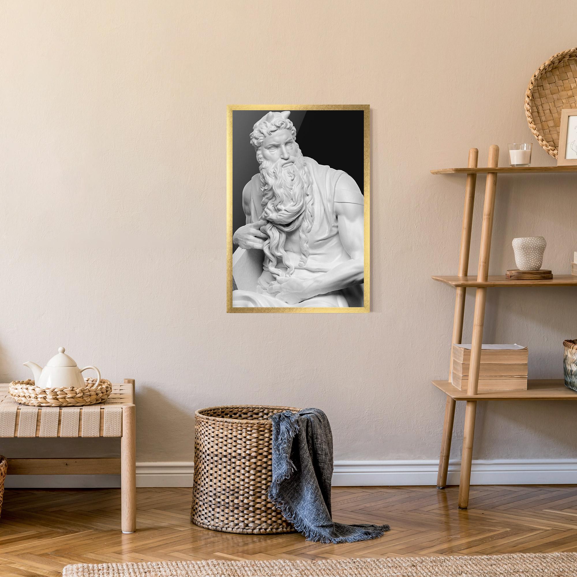 Рамкиран постер Moses Statue mockup 9