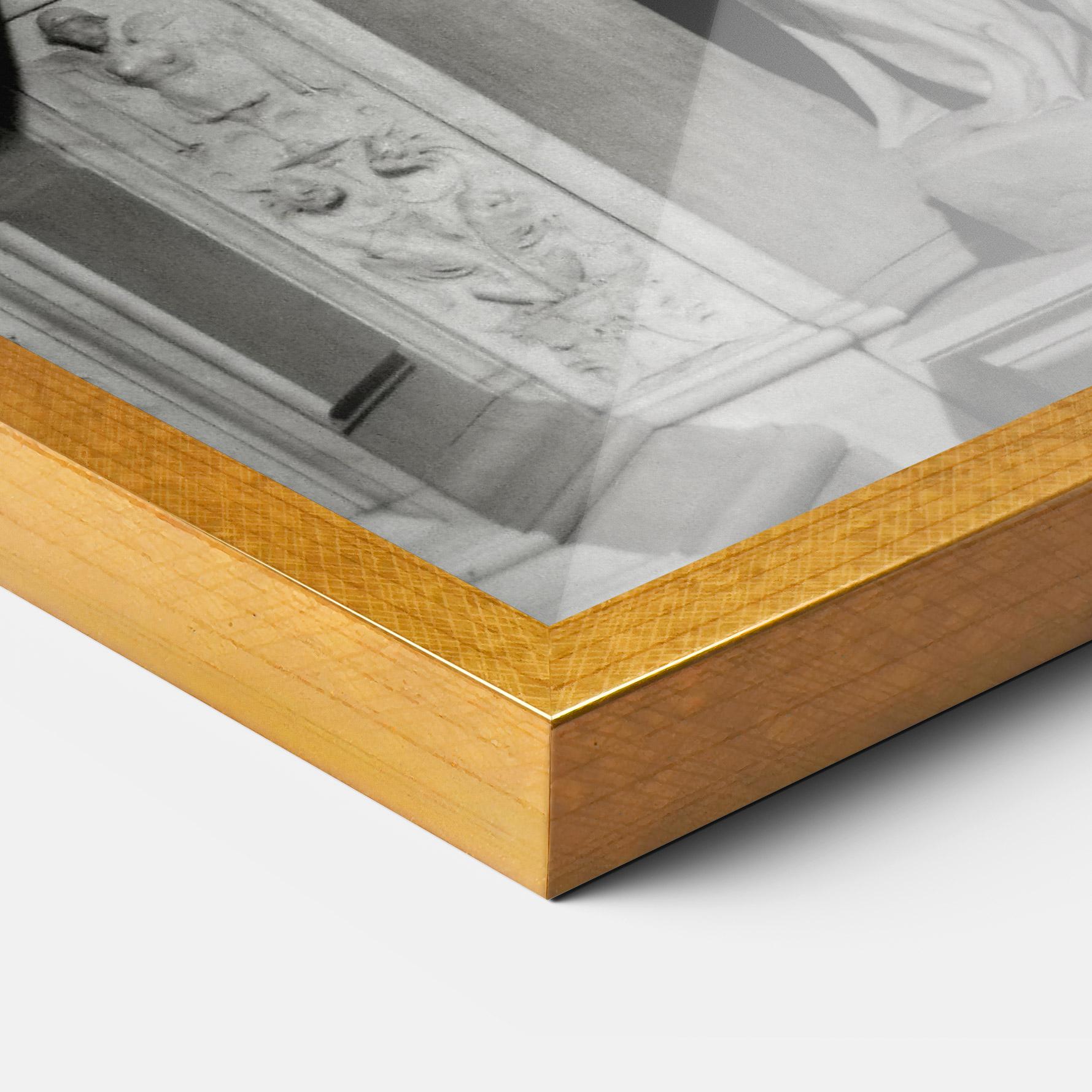 Рамкиран постер Leah mockup 3