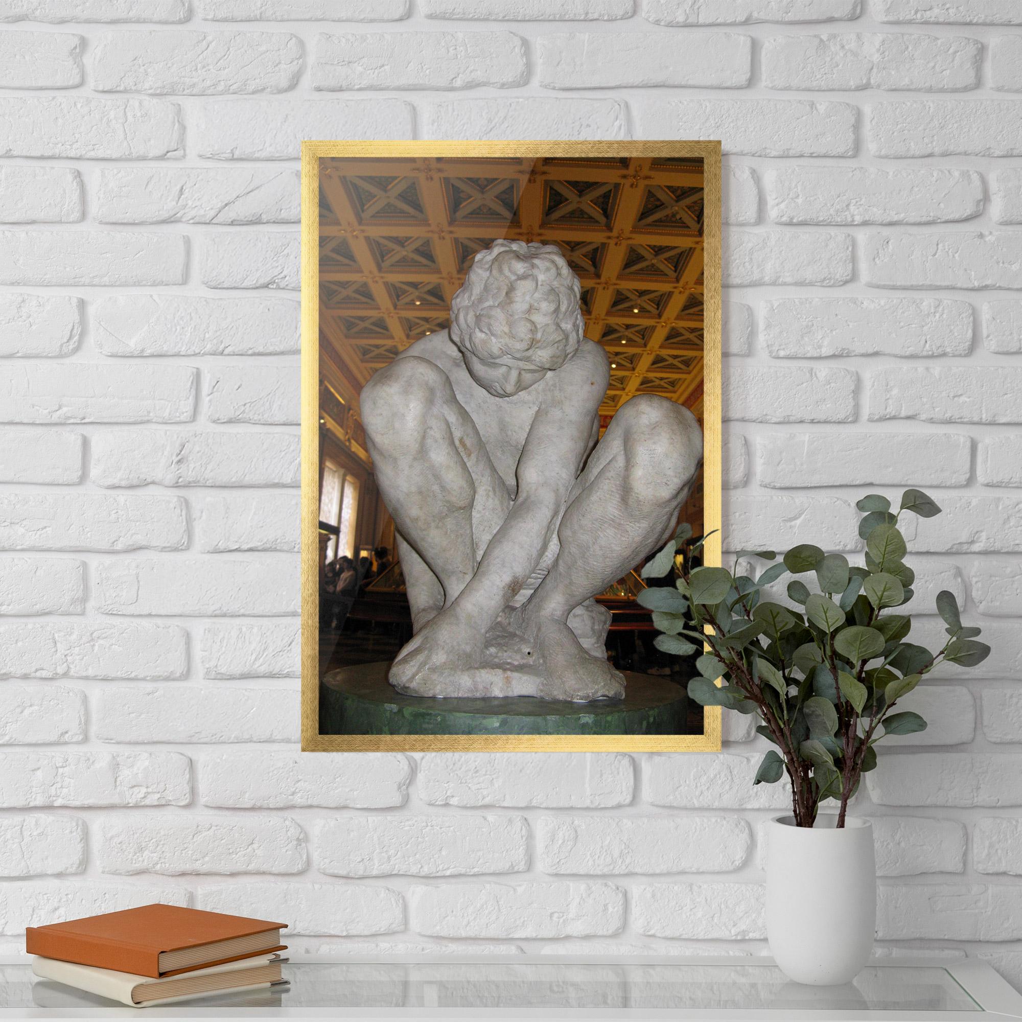 Рамкиран постер Crouching Boy mockup 5