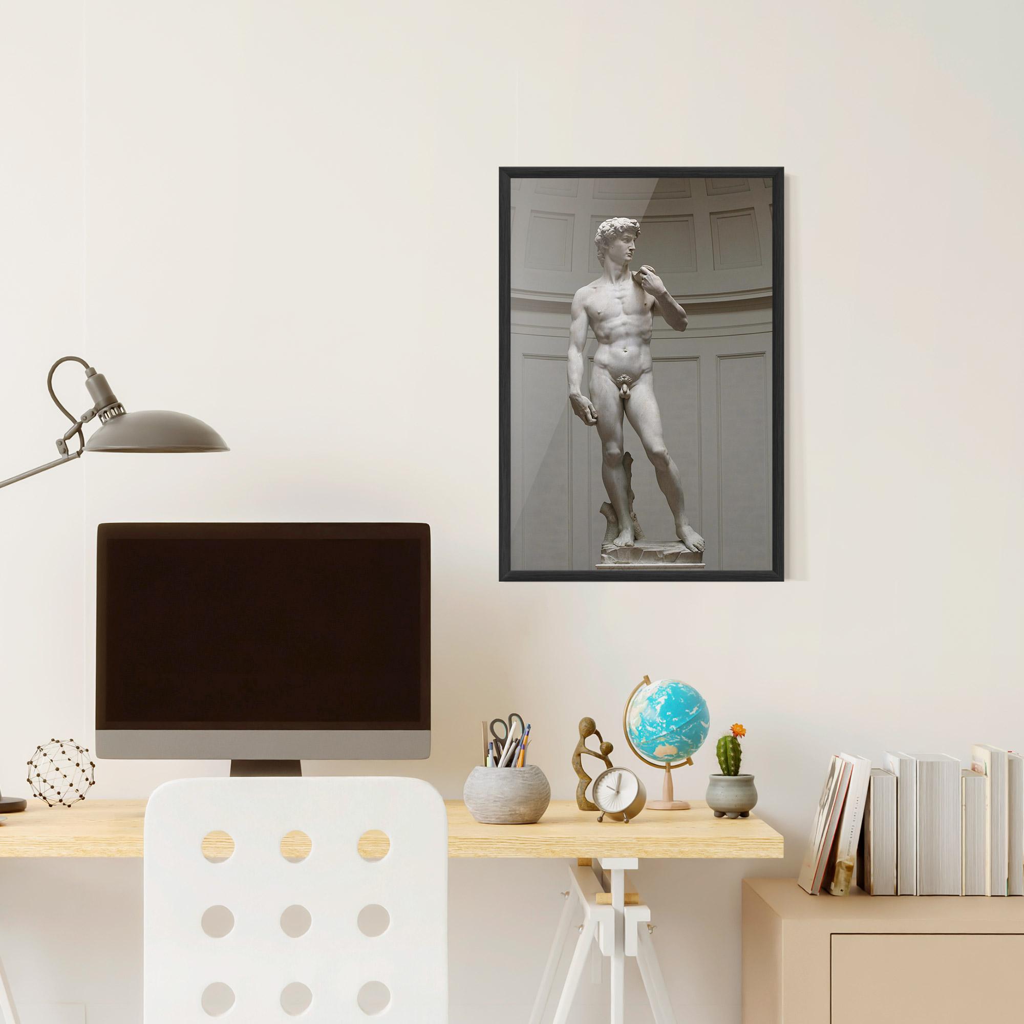 Рамкиран постер Michelangelo Statue mockup 6