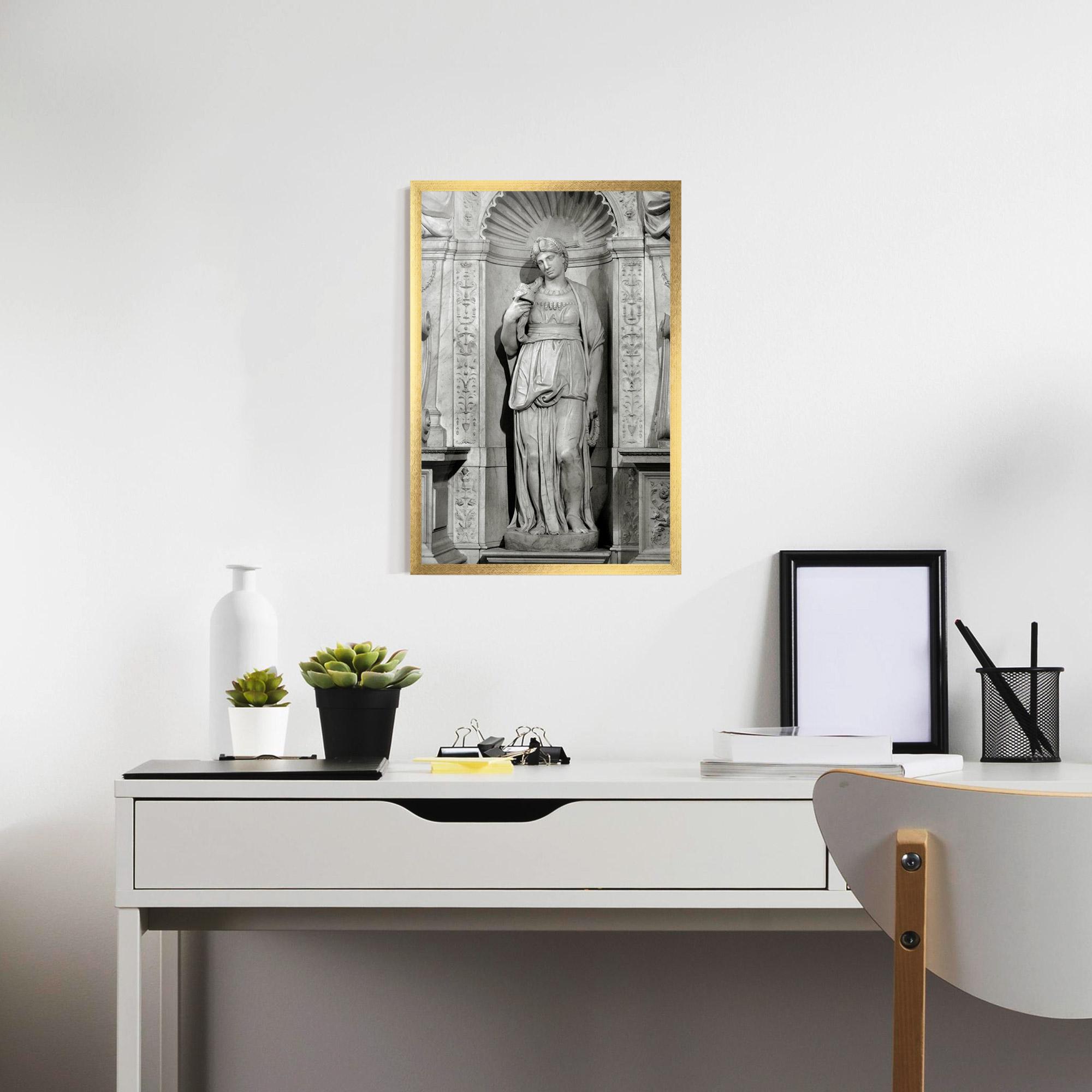 Рамкиран постер Leah mockup 7