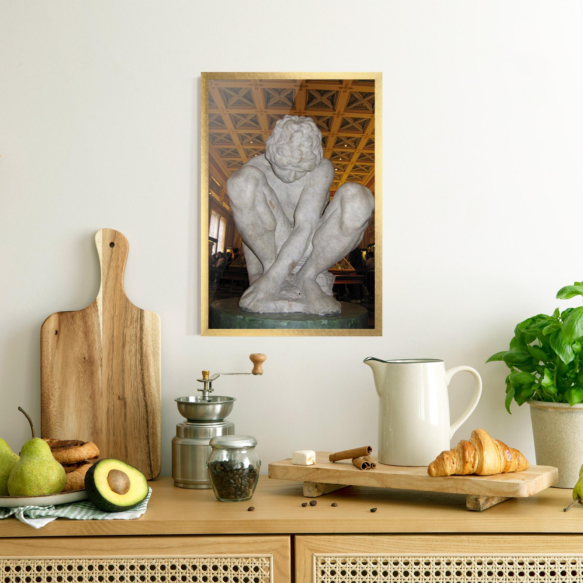 Рамкиран постер Crouching Boy mockup 8