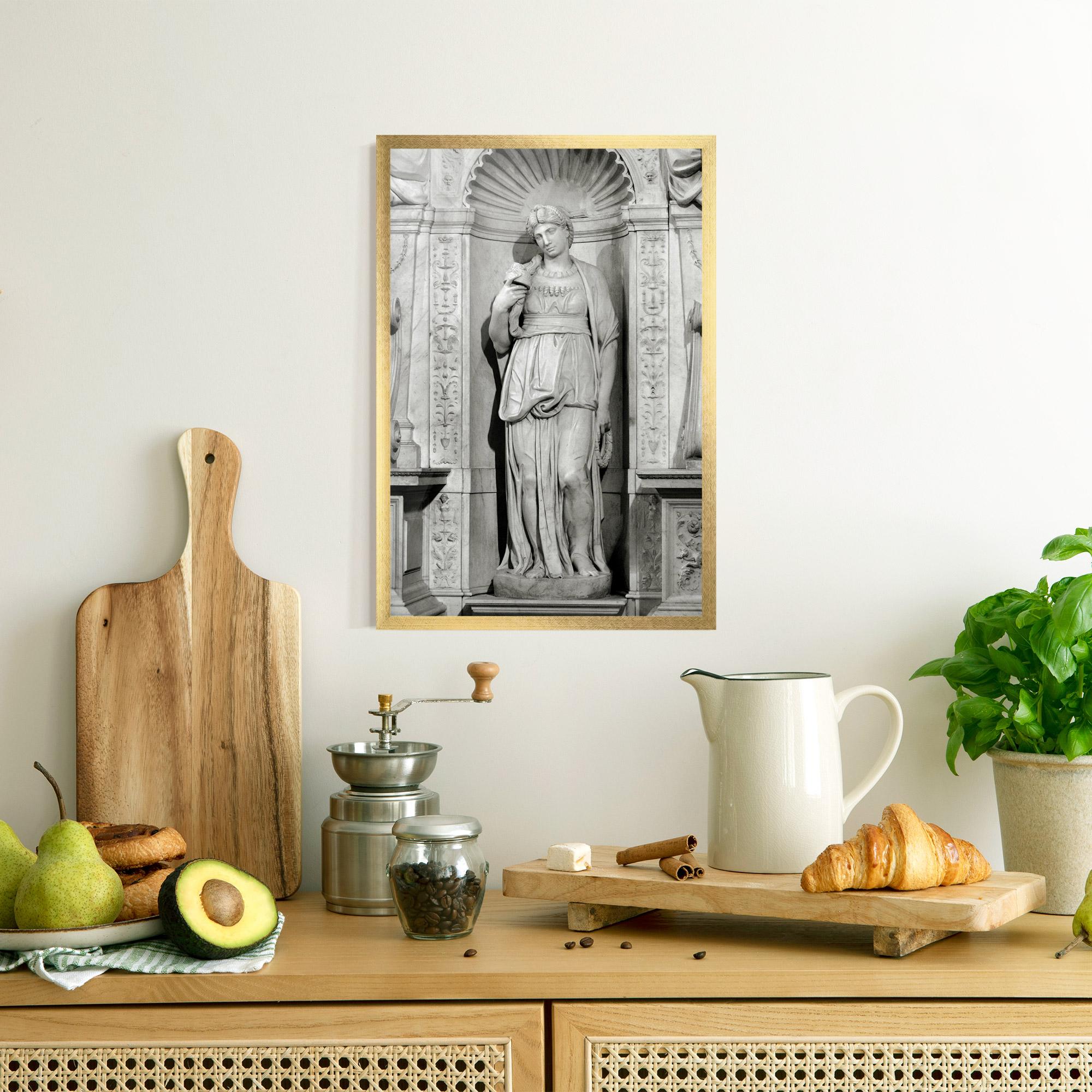 Рамкиран постер Leah mockup 8