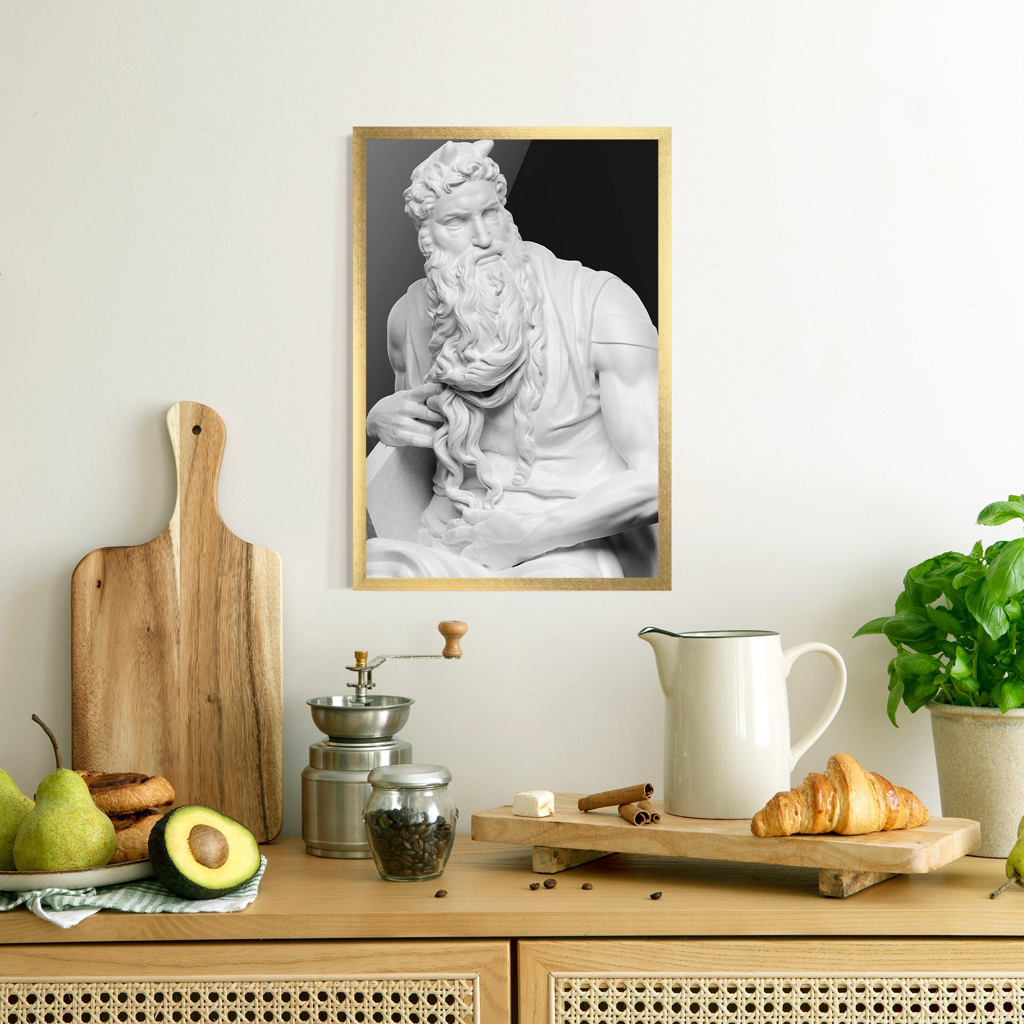 Рамкиран постер Moses Statue mockup 8