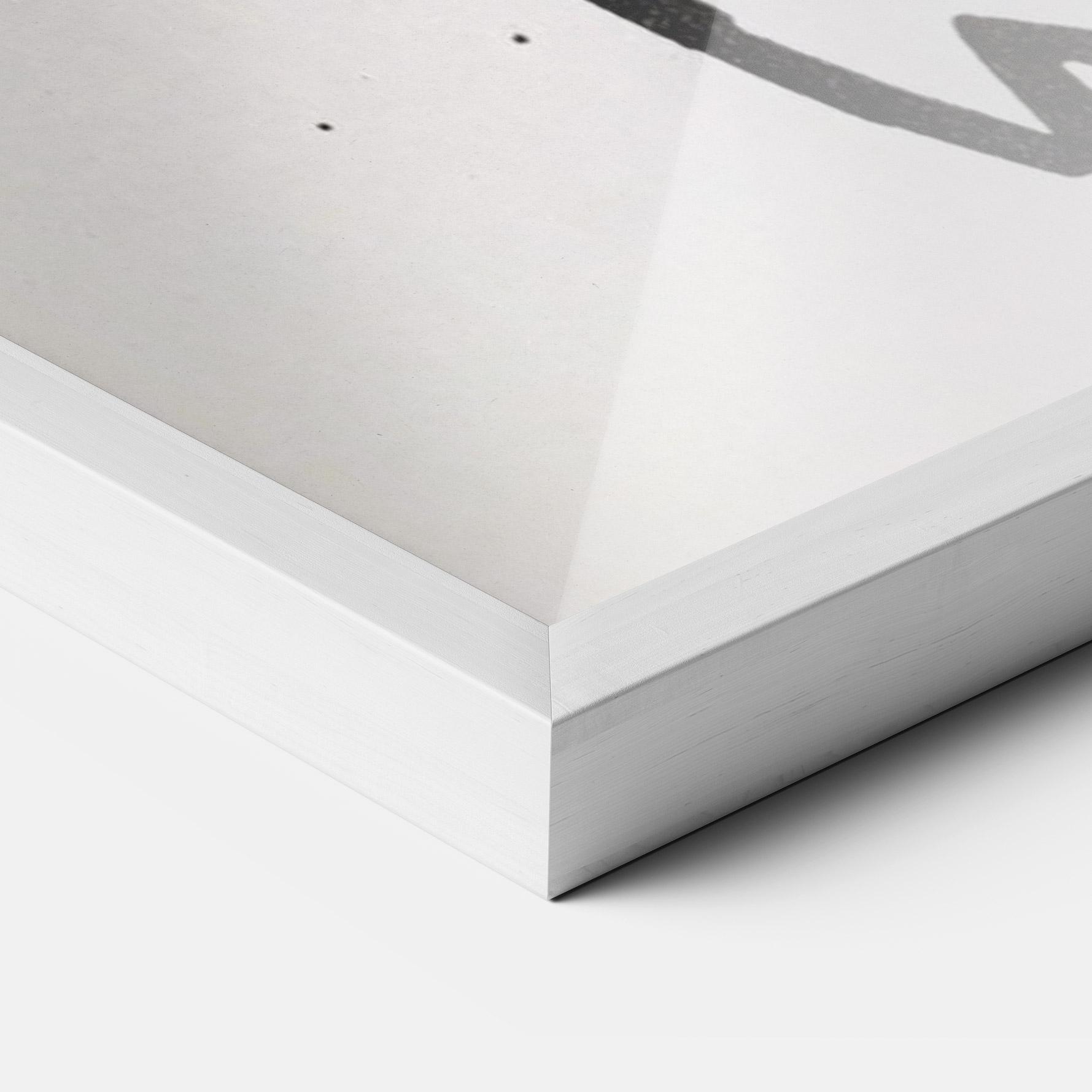 Рамкиран постер Nude mockup 3