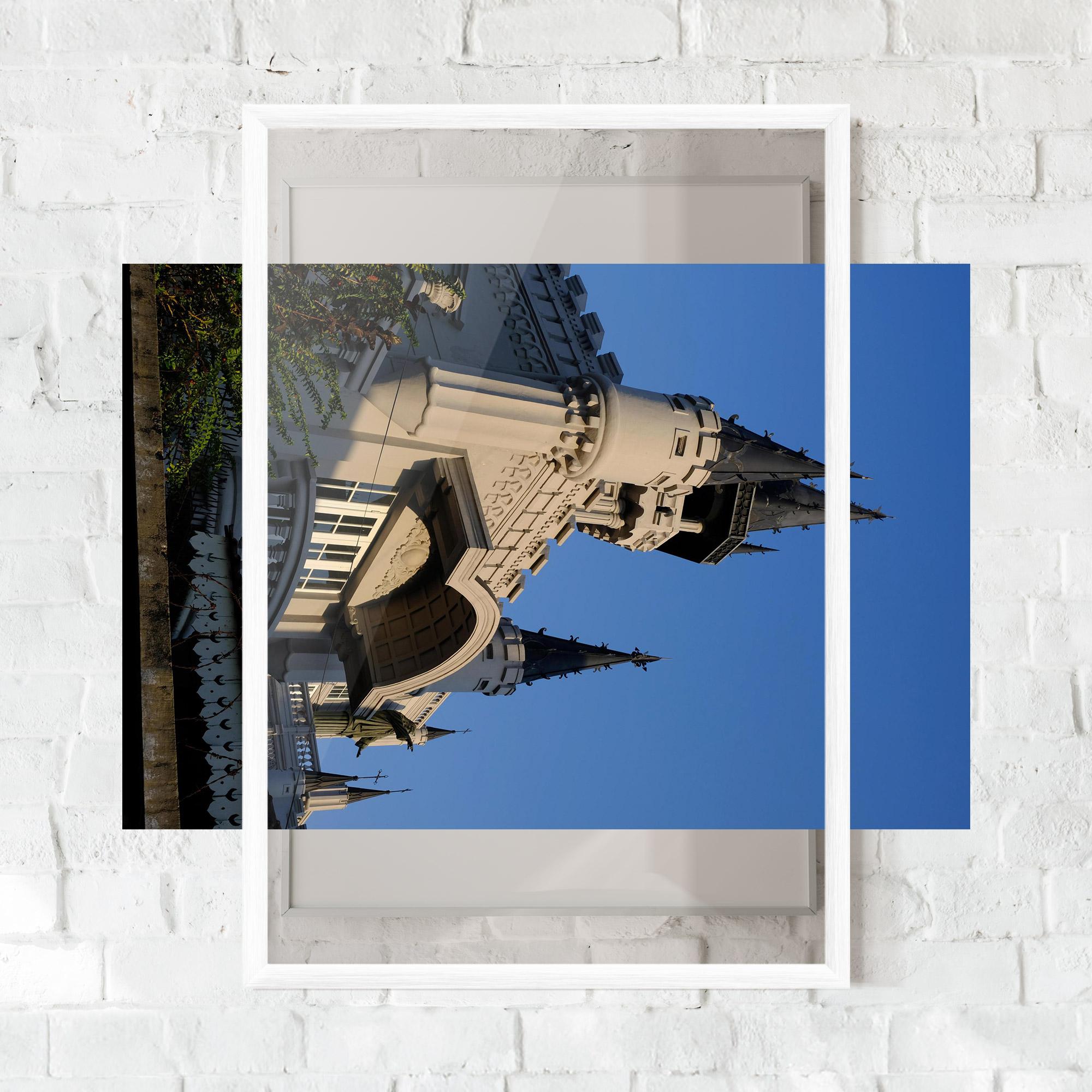 Рамкиран постер Castle Blue mockup 0