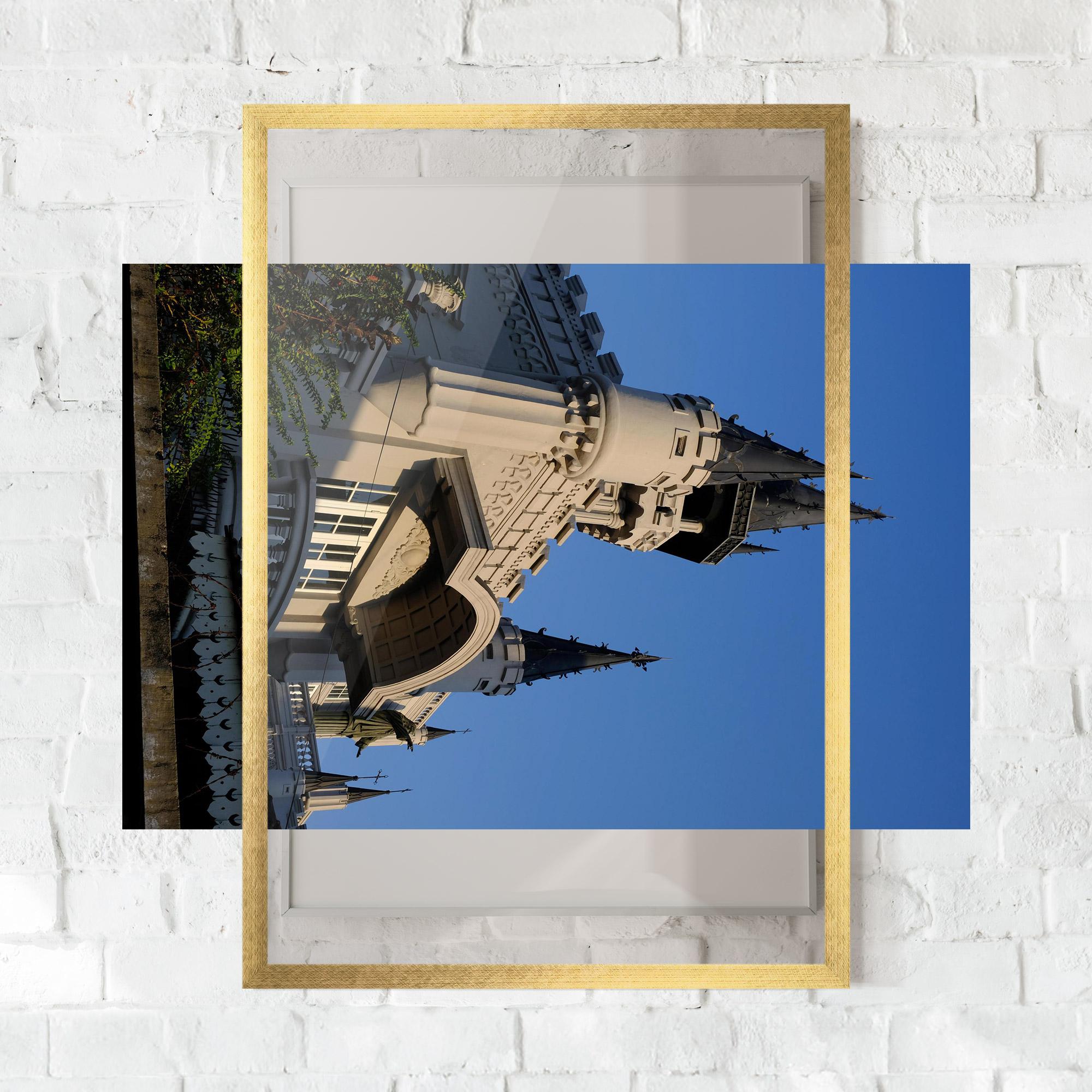 Рамкиран постер Castle Blue mockup 0