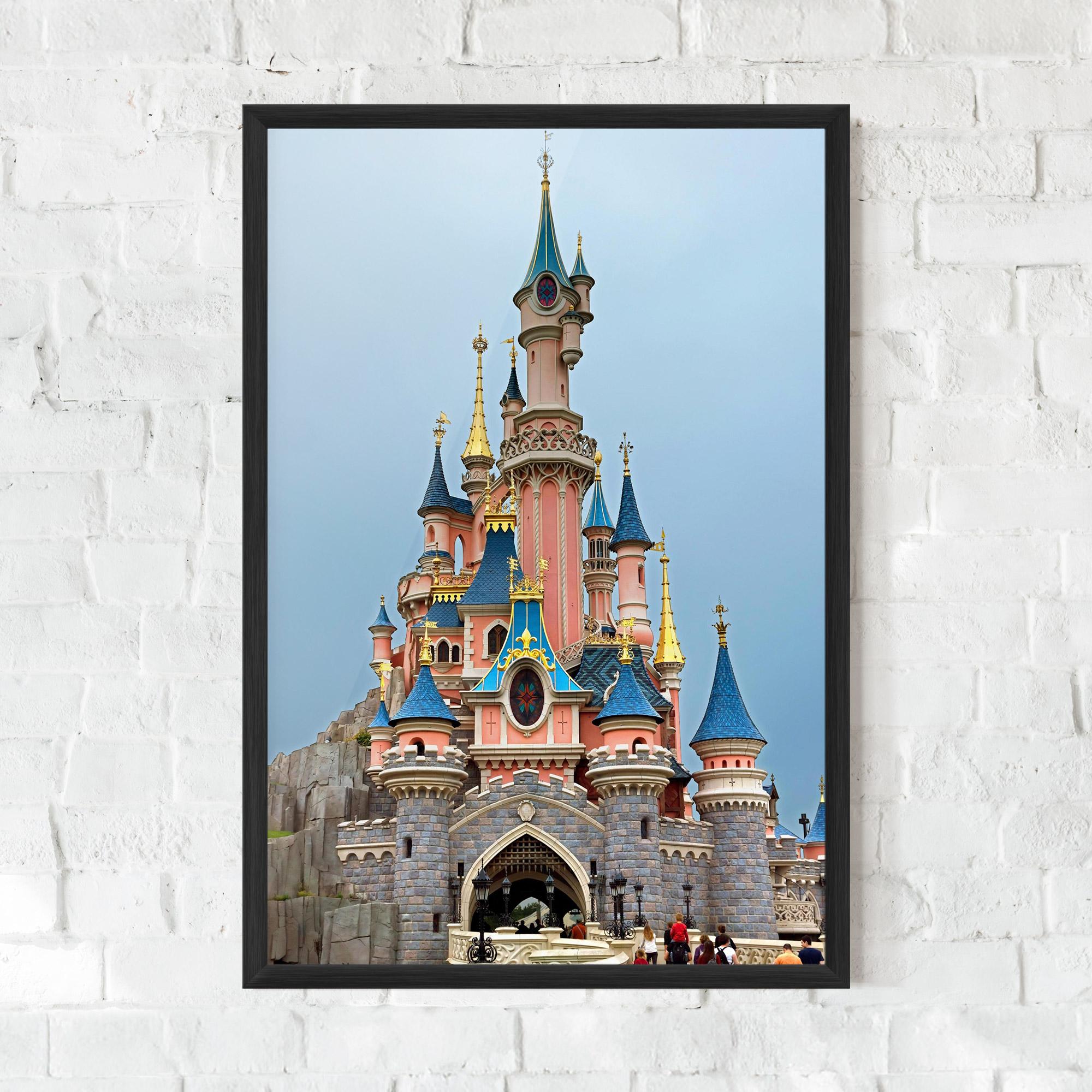 Рамкиран постер Disneyland Castle mockup 0