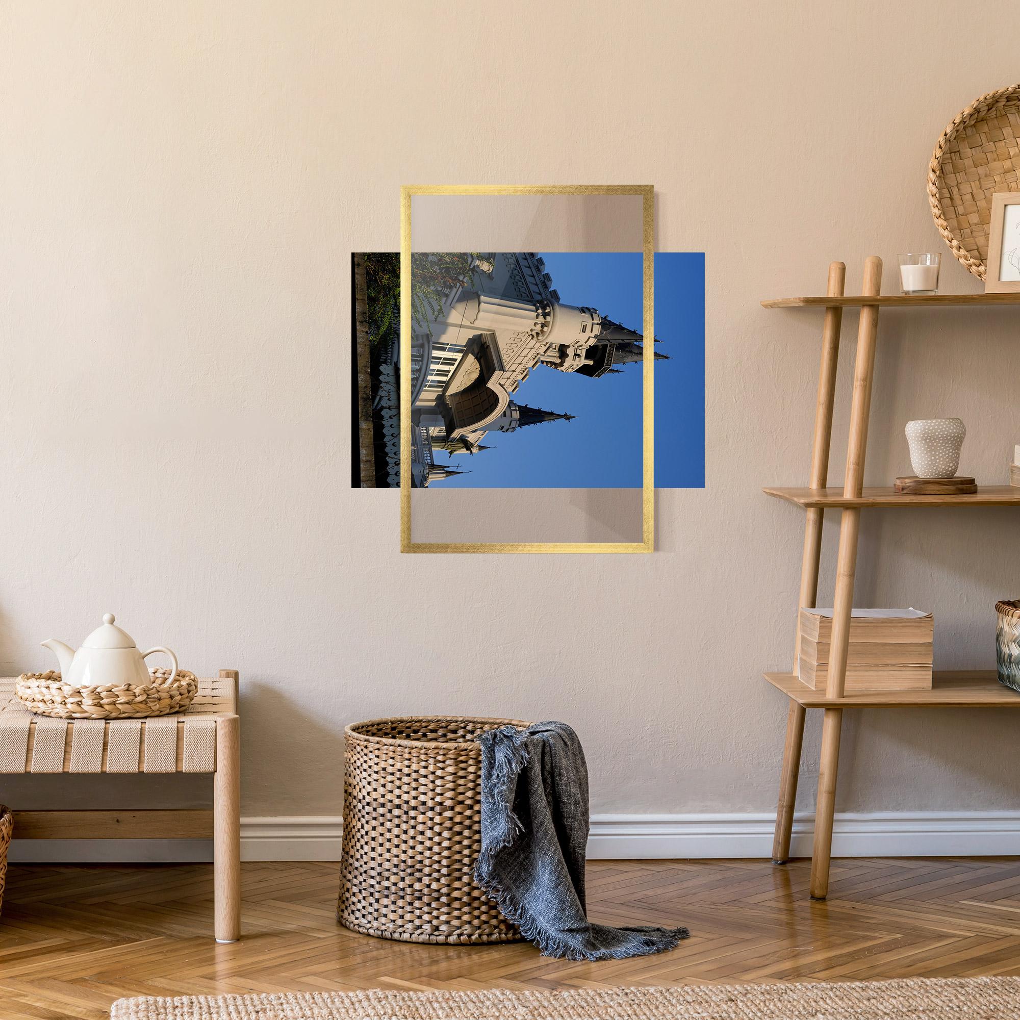 Рамкиран постер Castle Blue mockup 9