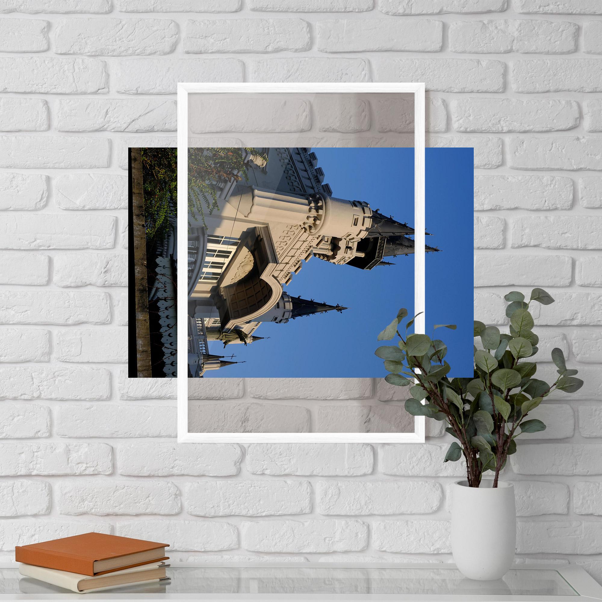 Рамкиран постер Castle Blue mockup 5