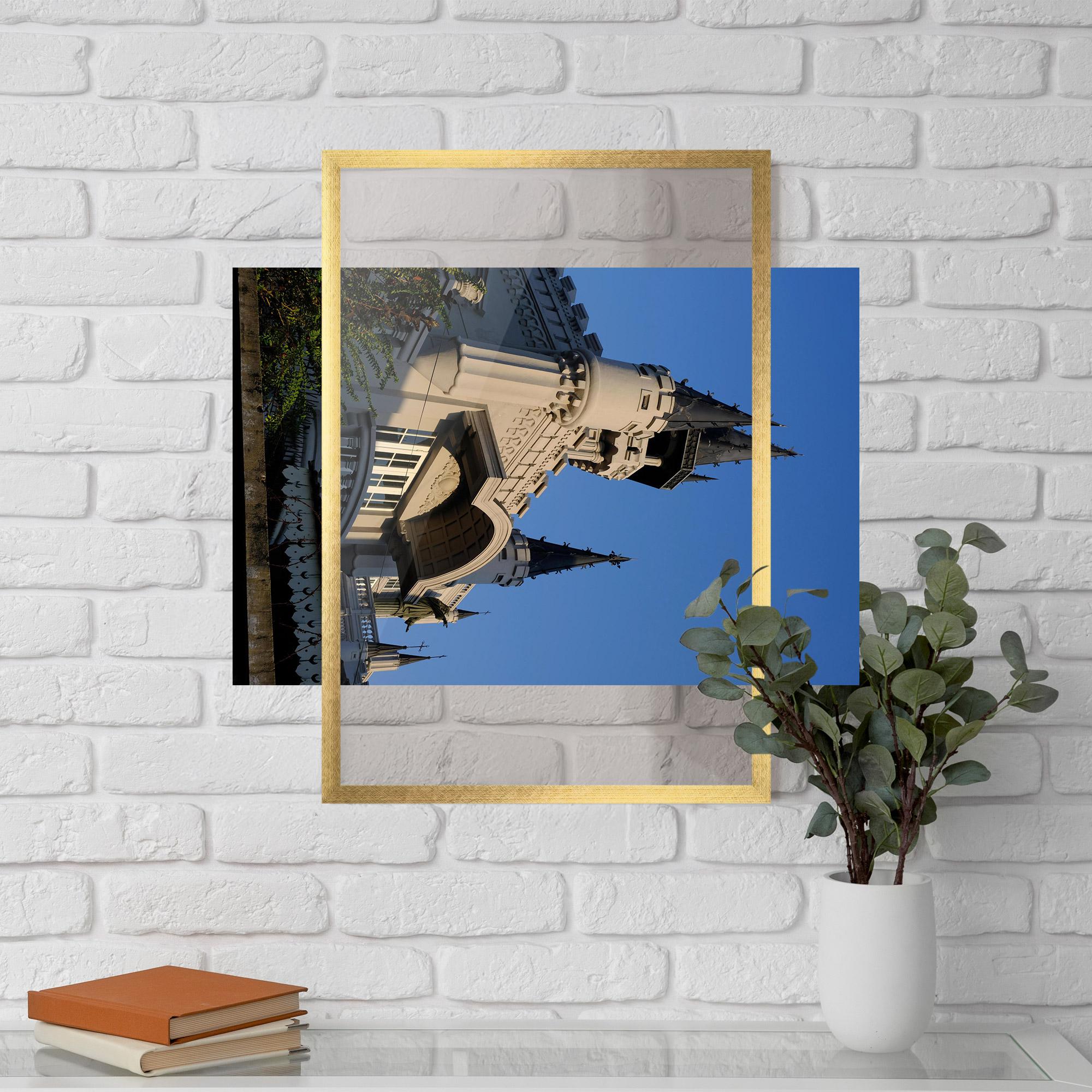 Рамкиран постер Castle Blue mockup 5