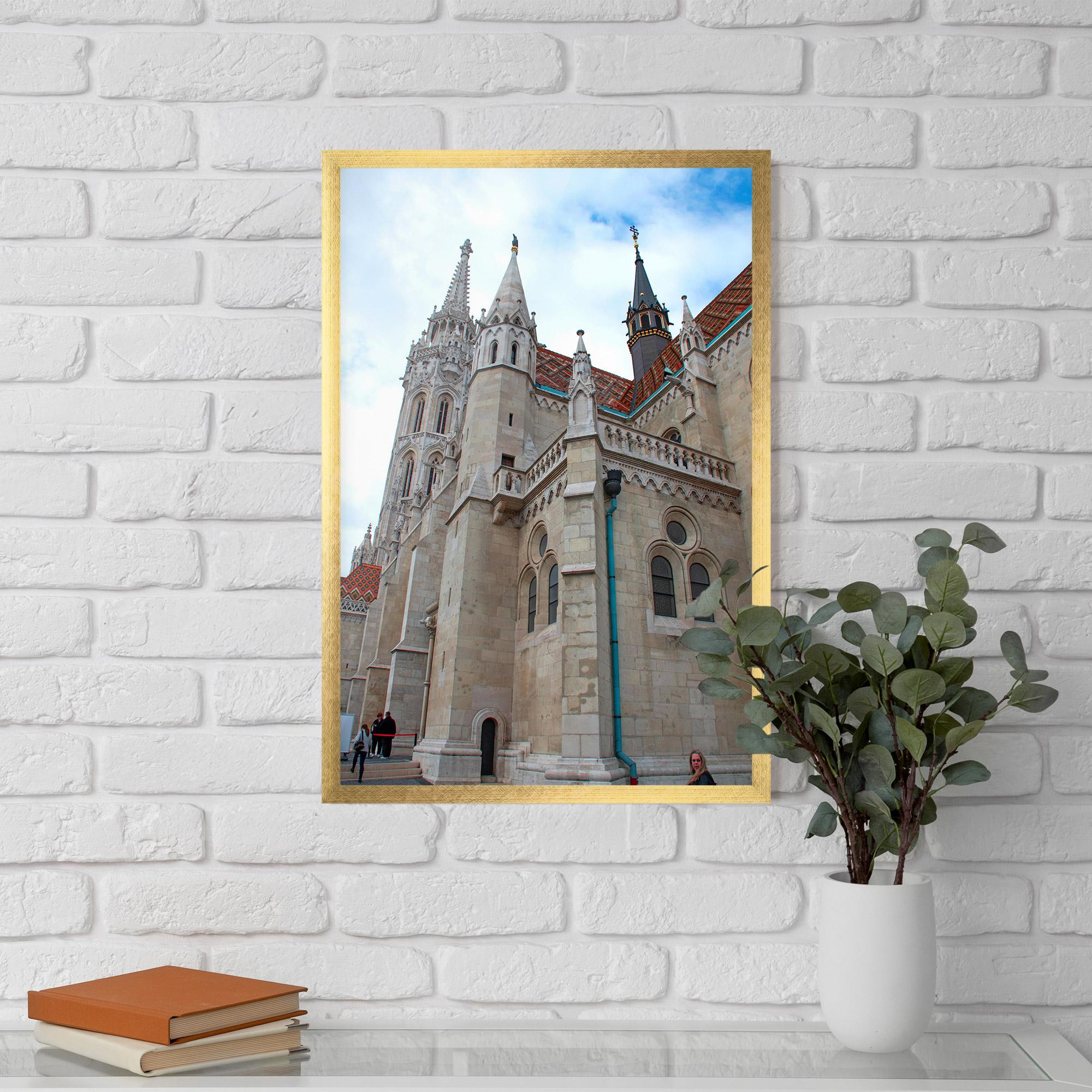 Рамкиран постер Old Building mockup 5