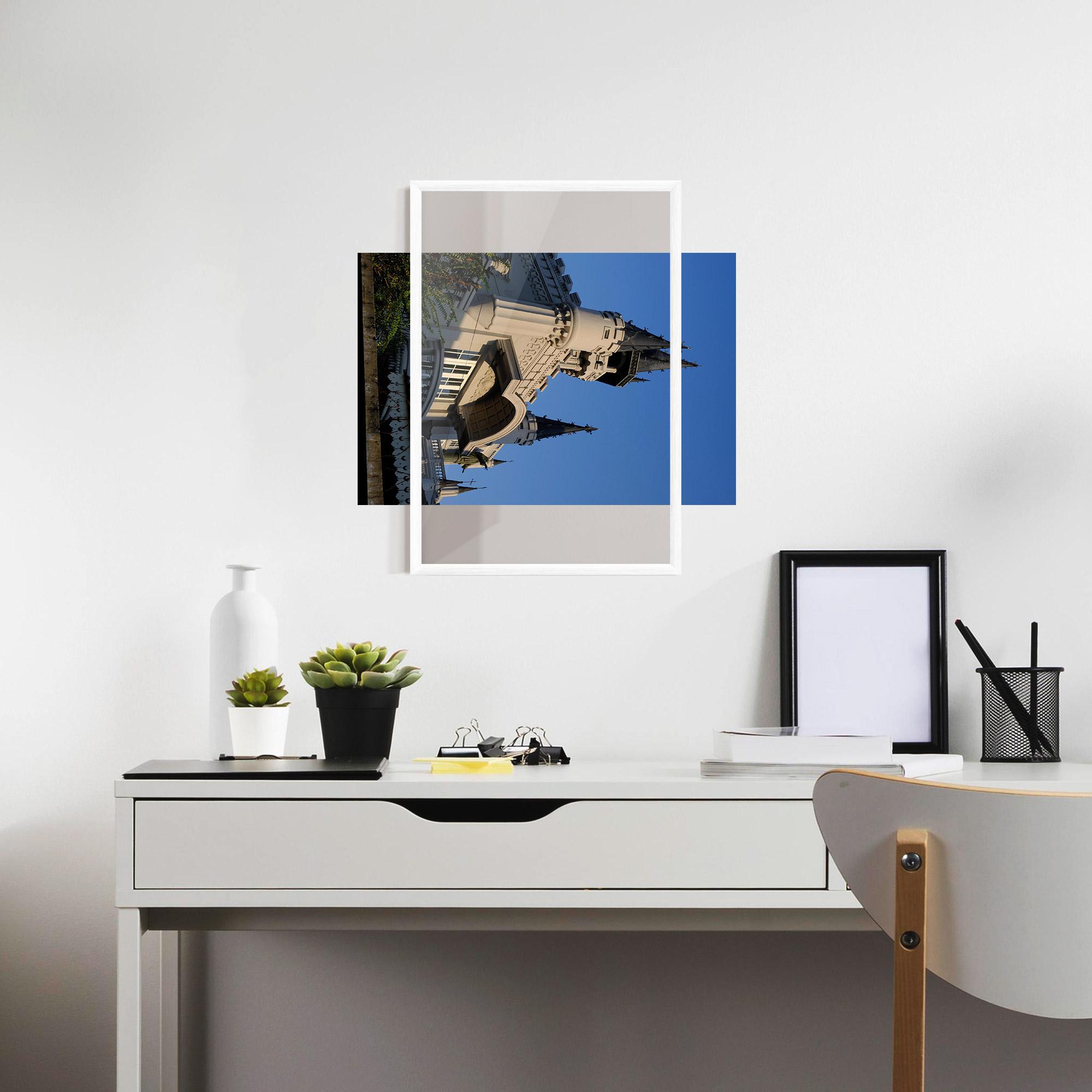 Рамкиран постер Castle Blue mockup 7