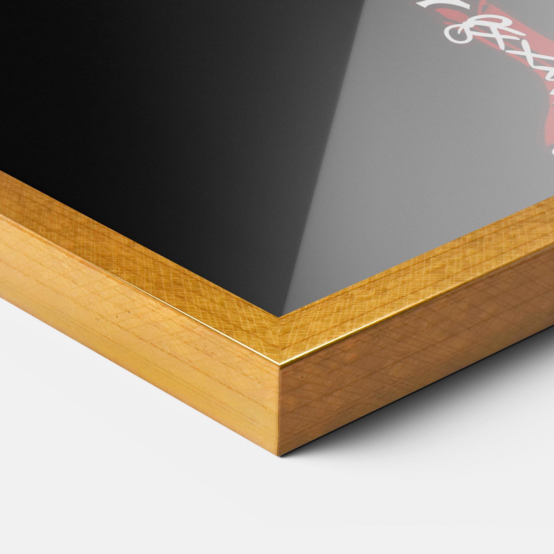 Рамкиран постер Bones Box mockup 3