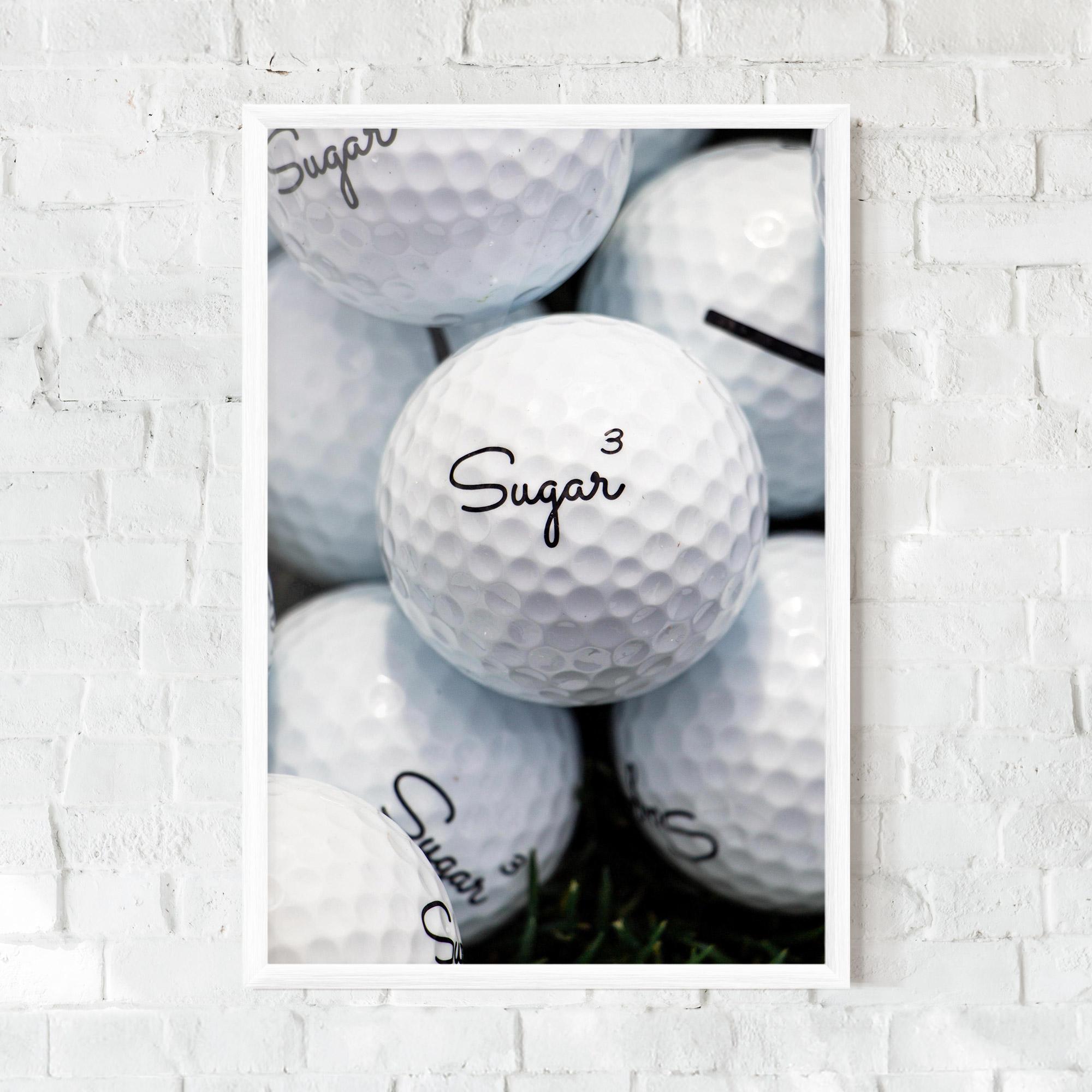 Рамкиран постер Sugar Ball Close Up mockup 0