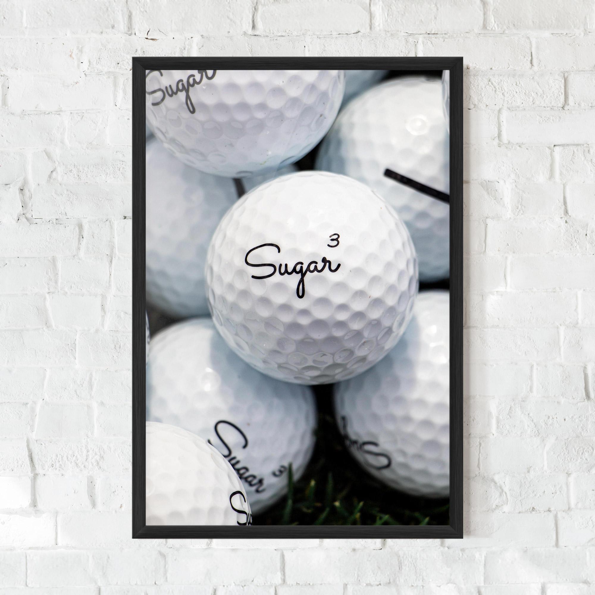 Рамкиран постер Sugar Ball Close Up mockup 0