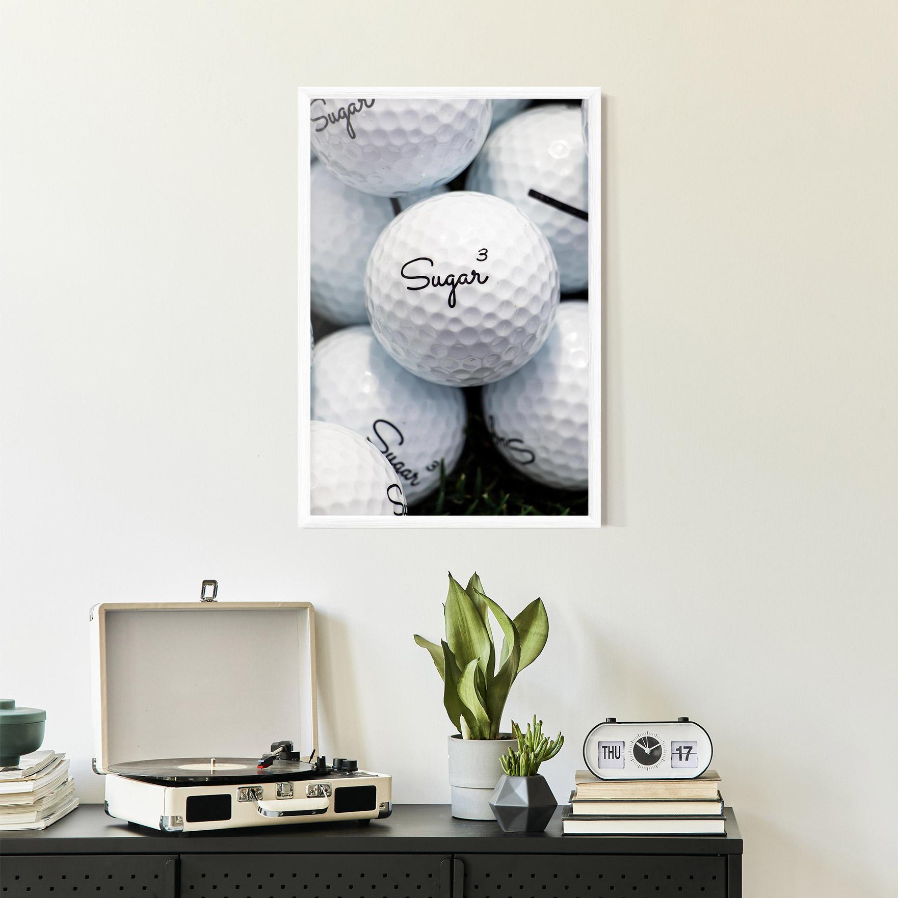 Рамкиран постер Sugar Ball Close Up mockup 2