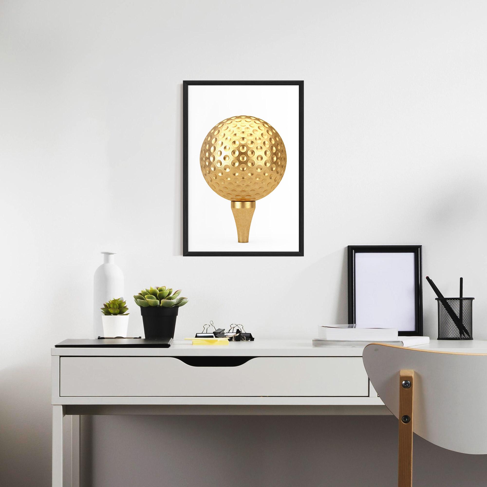 Рамкиран постер Golden Golf Ball mockup 7