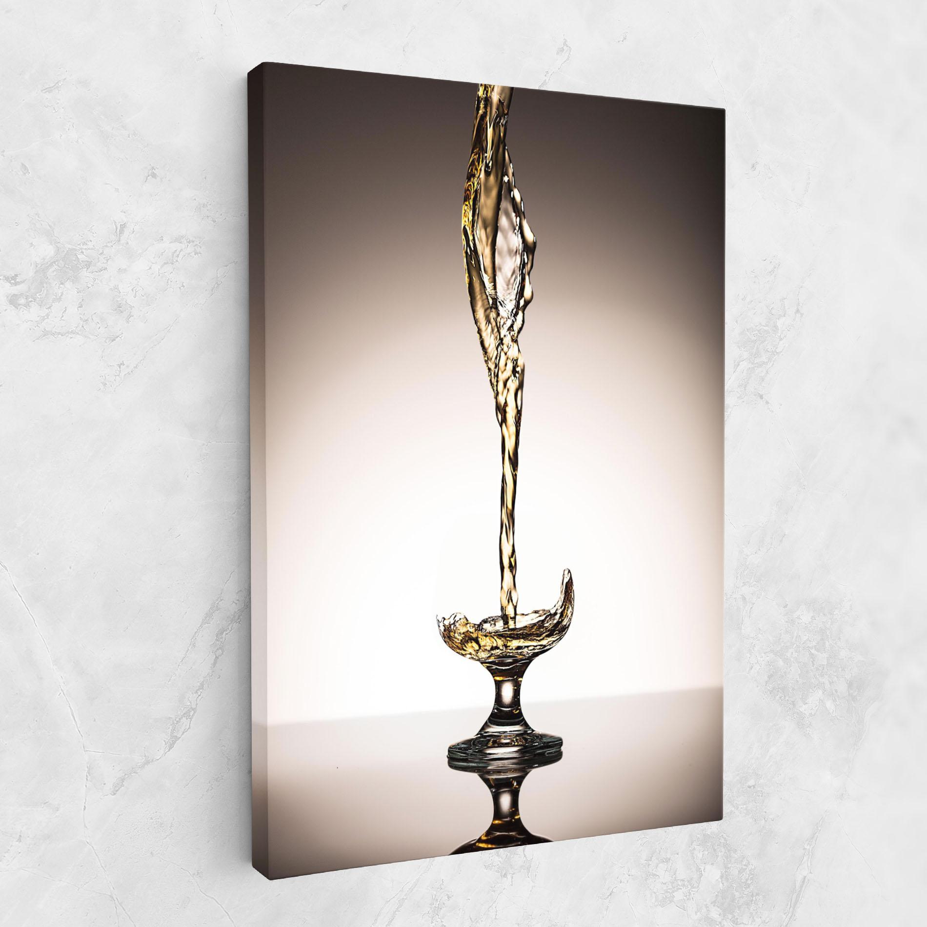 Картина на платно White Wine Splash mockup 1