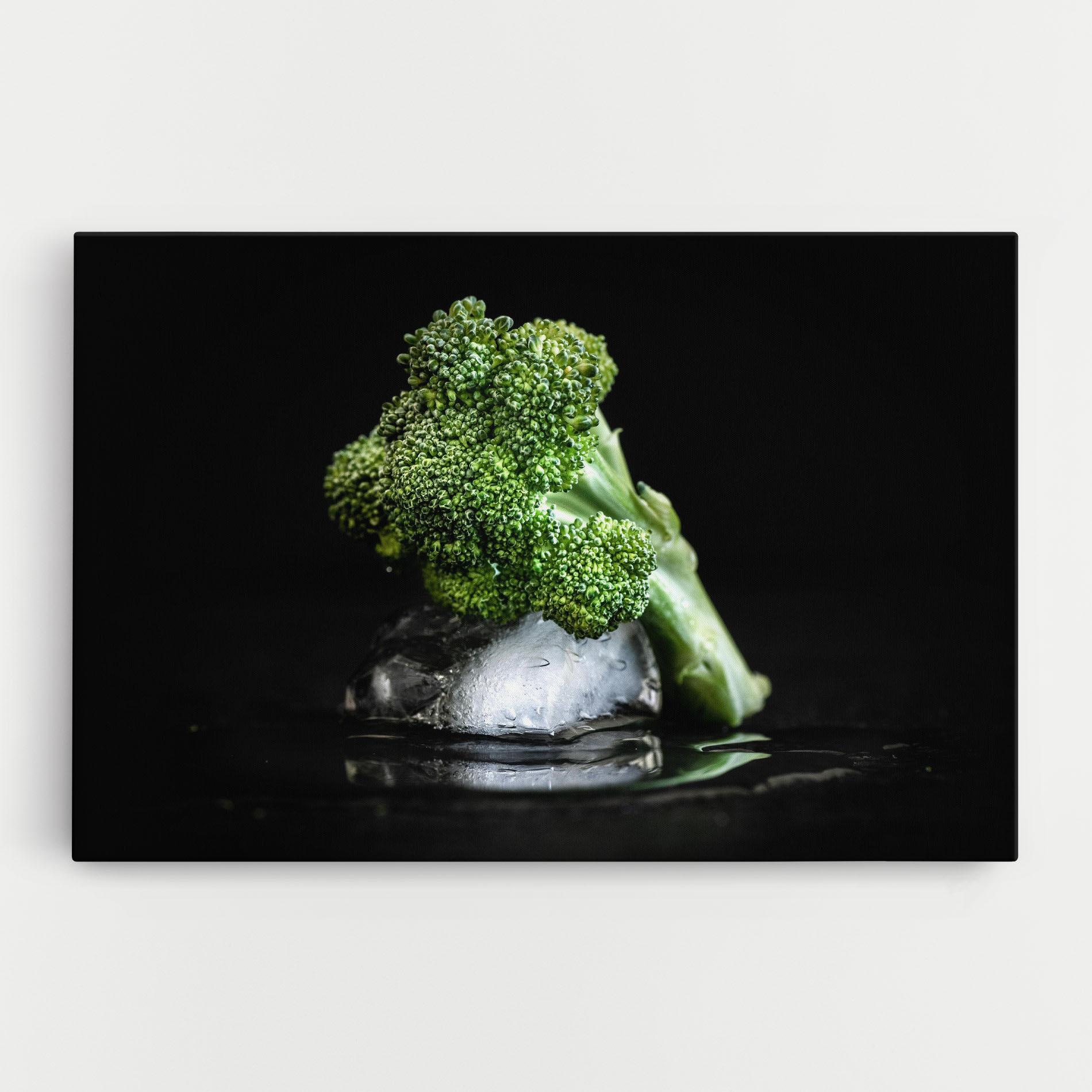 Картина на платно Broccoli Water mockup 0