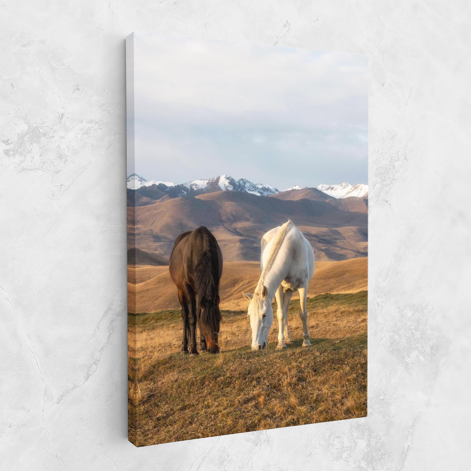 Картина на платно Mountain Horses mockup 1