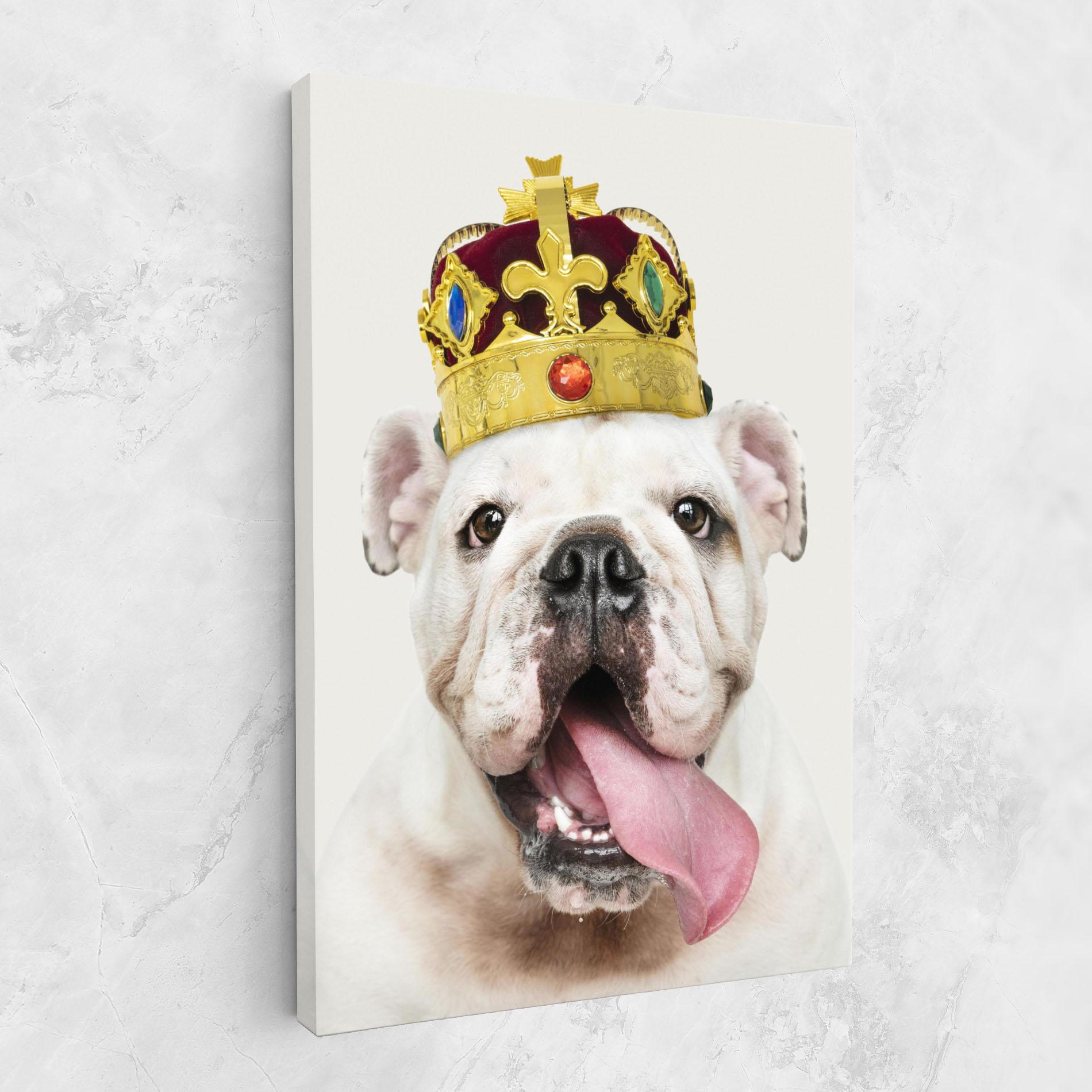 Картина на платно Bulldog Wearing Crown mockup 1