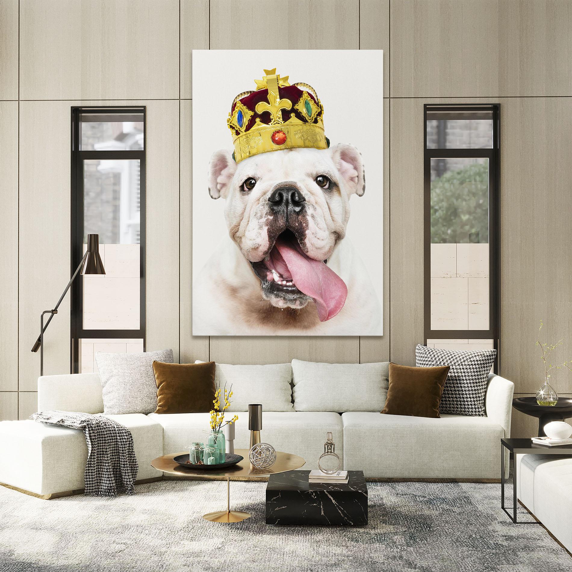 Картина на платно Bulldog Wearing Crown mockup 2