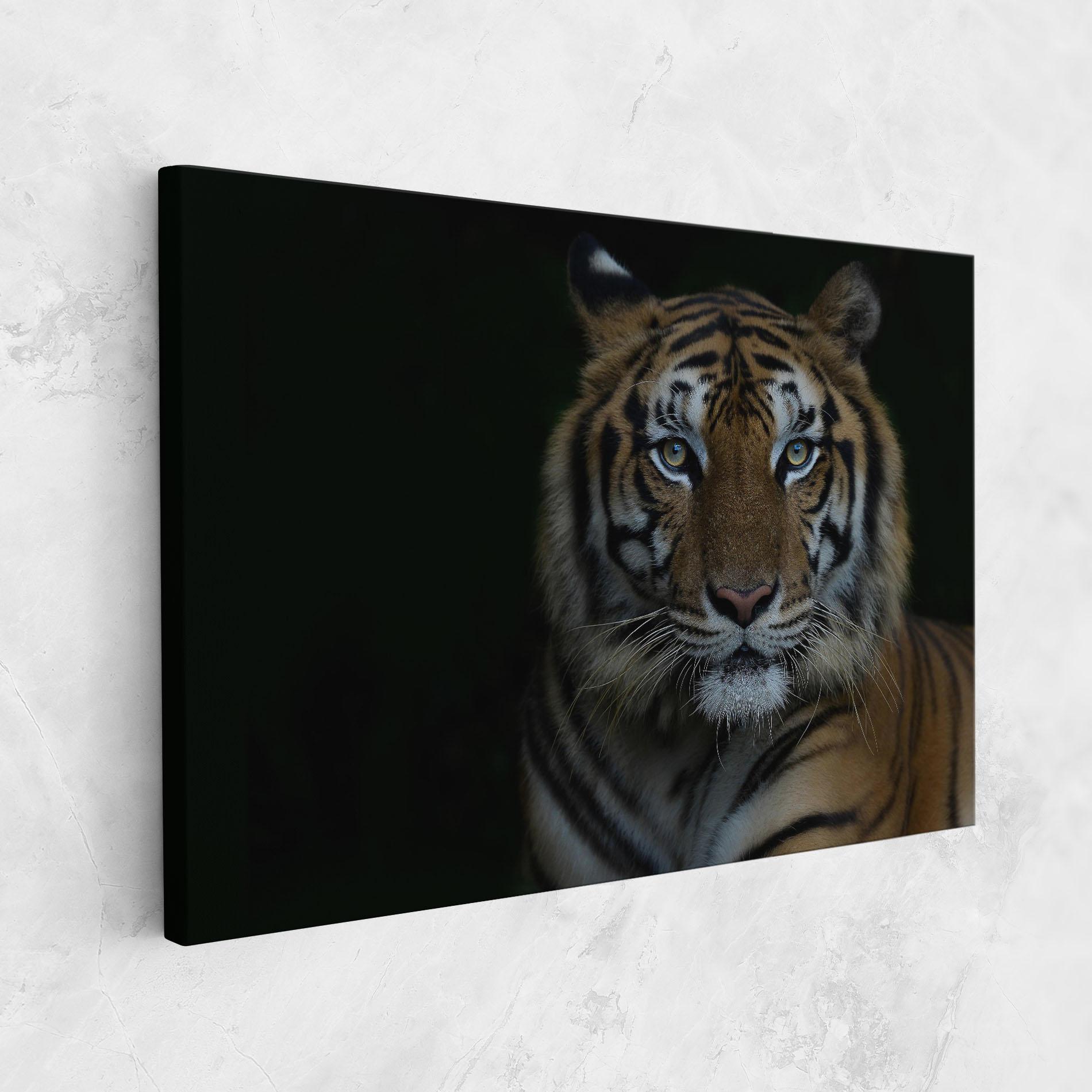Картина на платно Close Up Tiger mockup 1