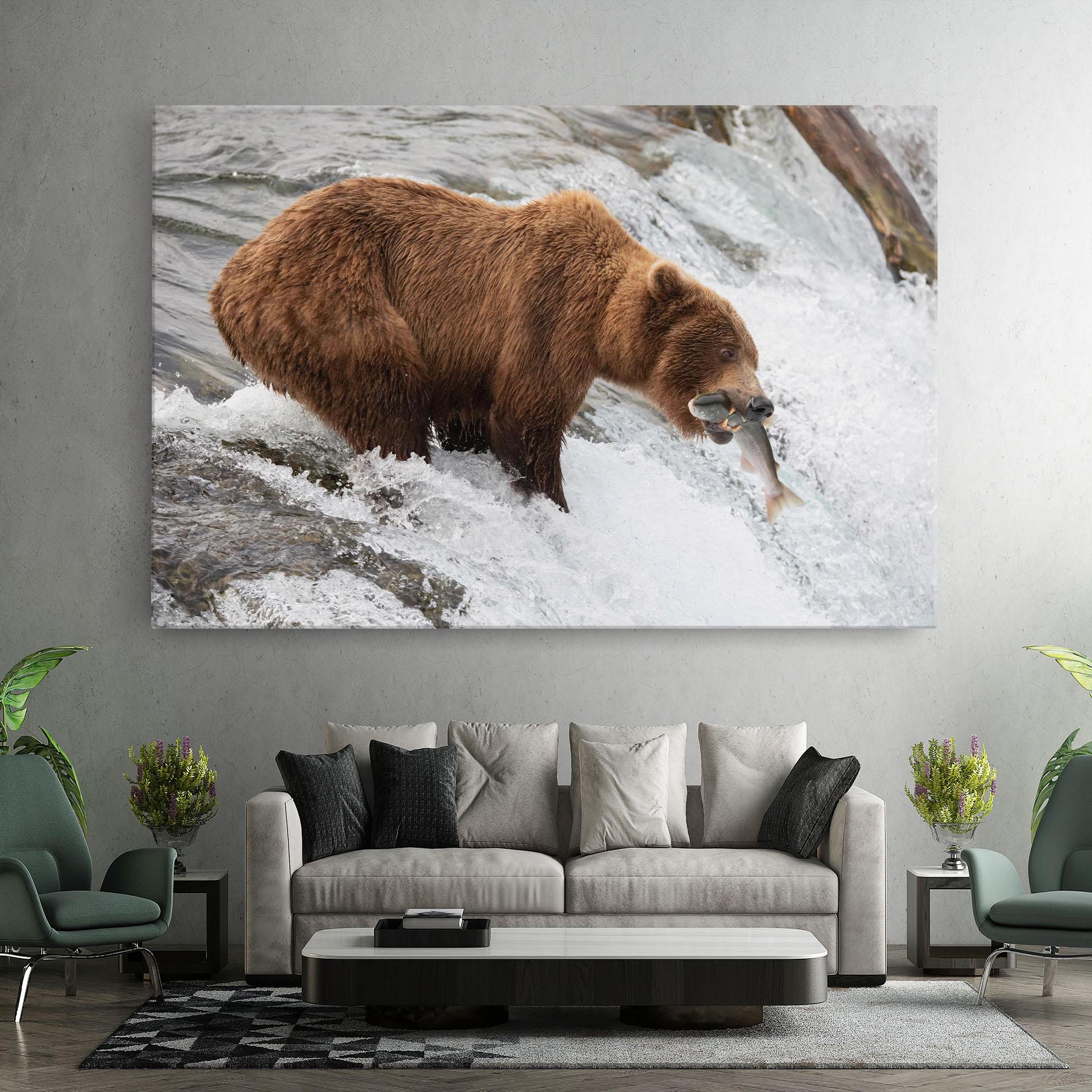 Картина на платно Bear Hunting mockup 7
