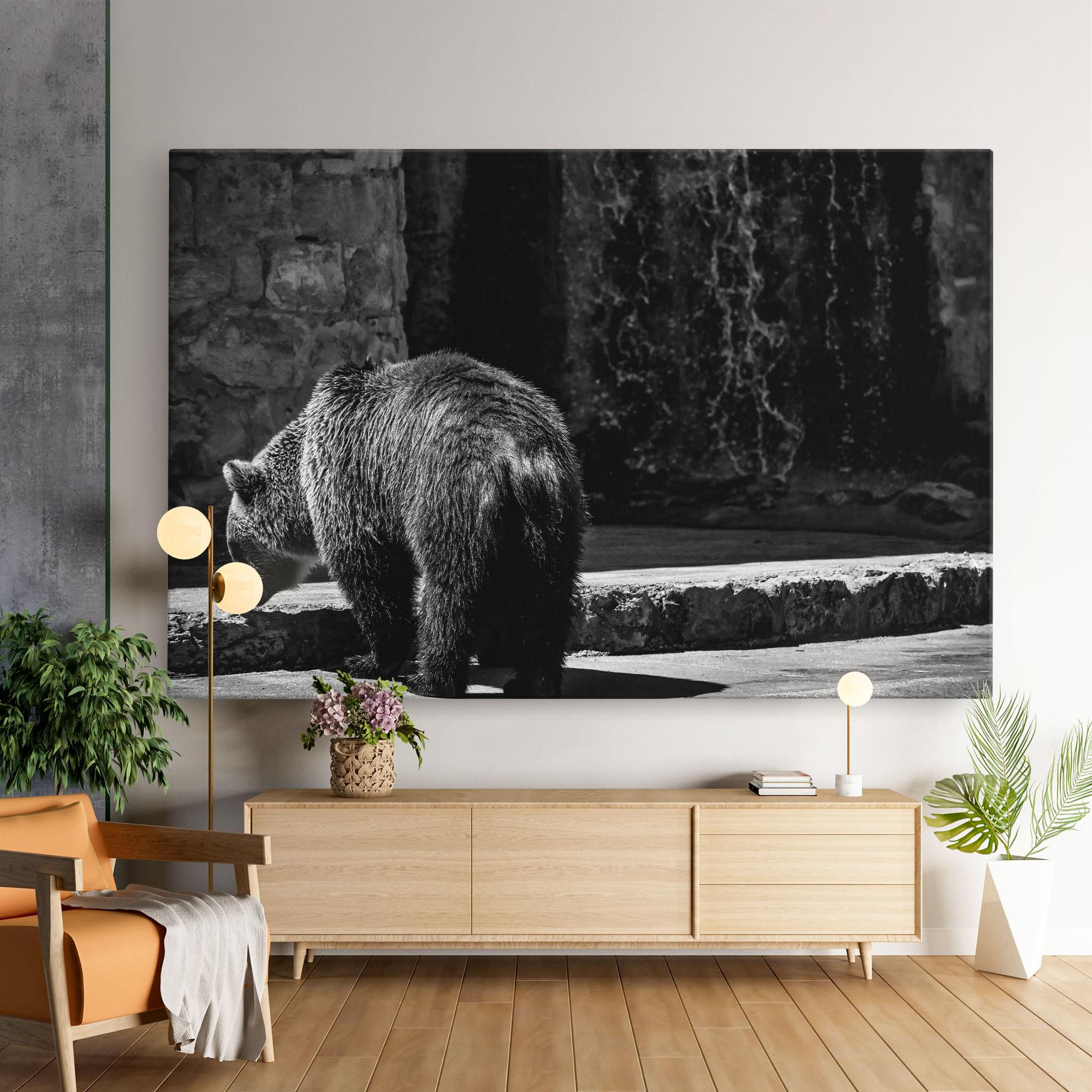 Картина на платно Grey Bear mockup 9