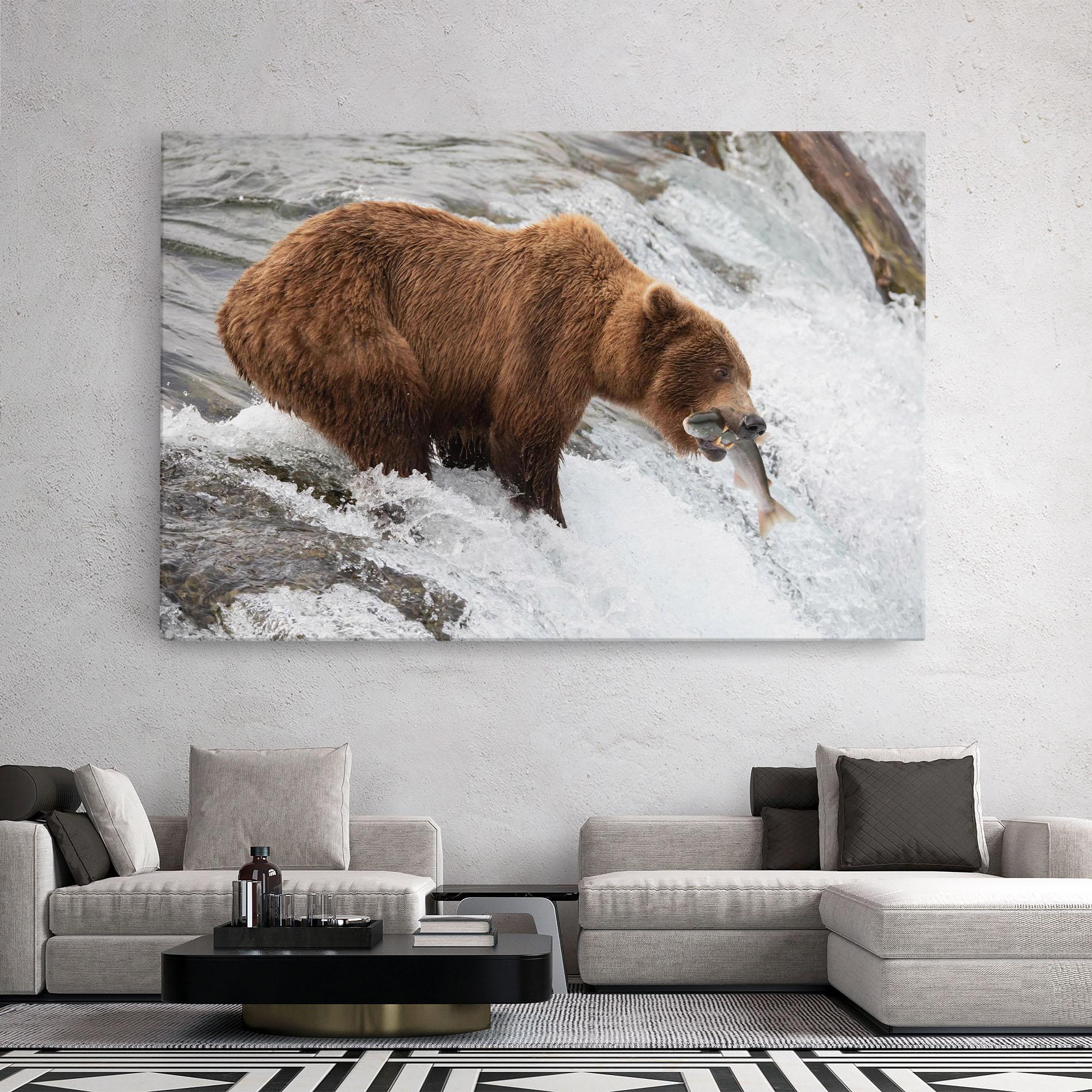 Картина на платно Bear Hunting mockup 2