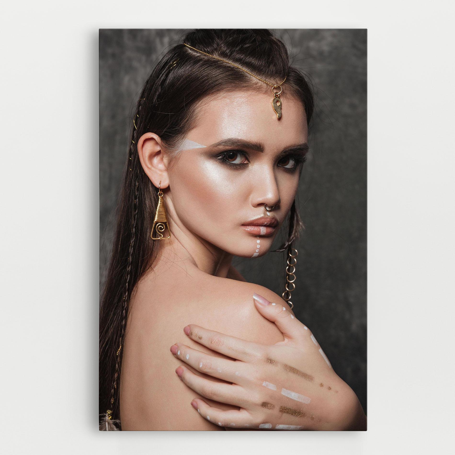 Картина на платно Gold Triangle Earring mockup 0