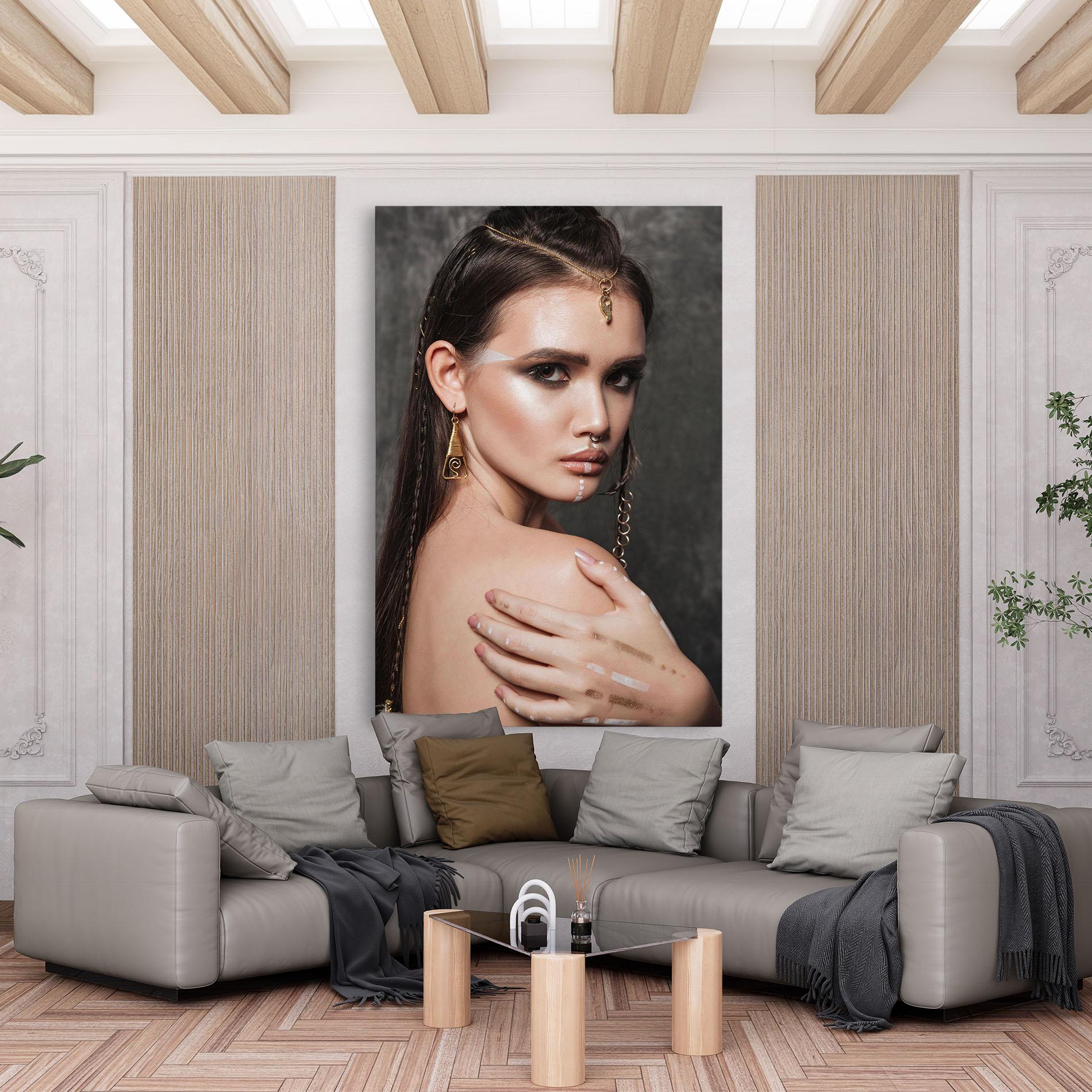 Картина на платно Gold Triangle Earring mockup 6