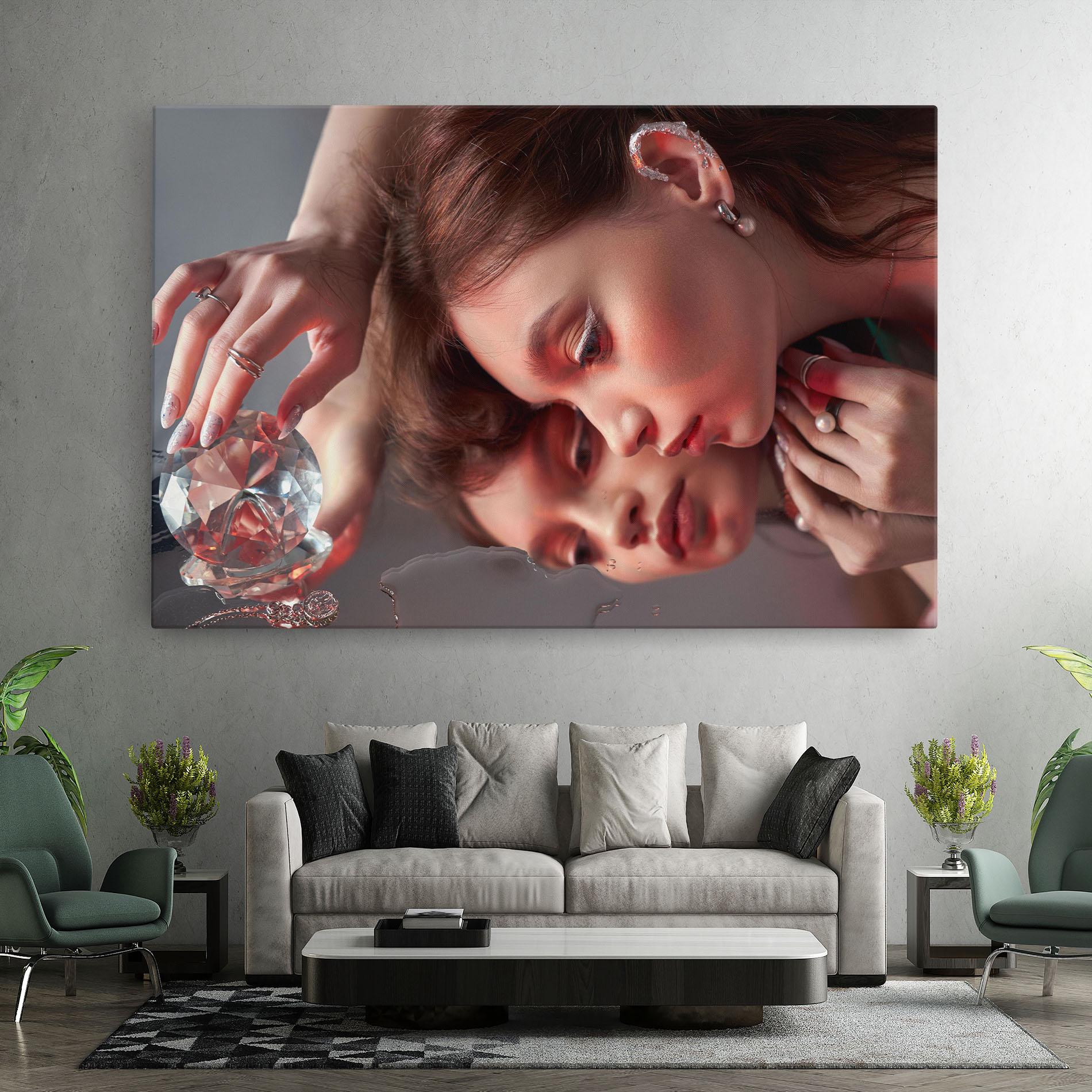 Картина на платно Big Diamond Hand mockup 7