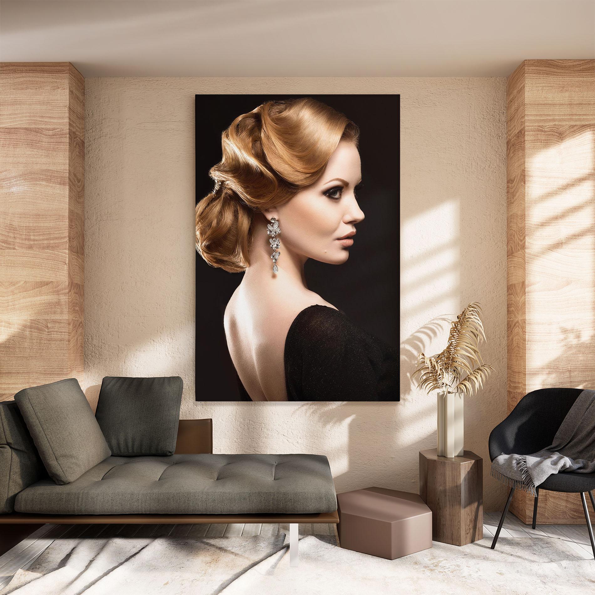 Картина на платно Elegant Earrings mockup 8