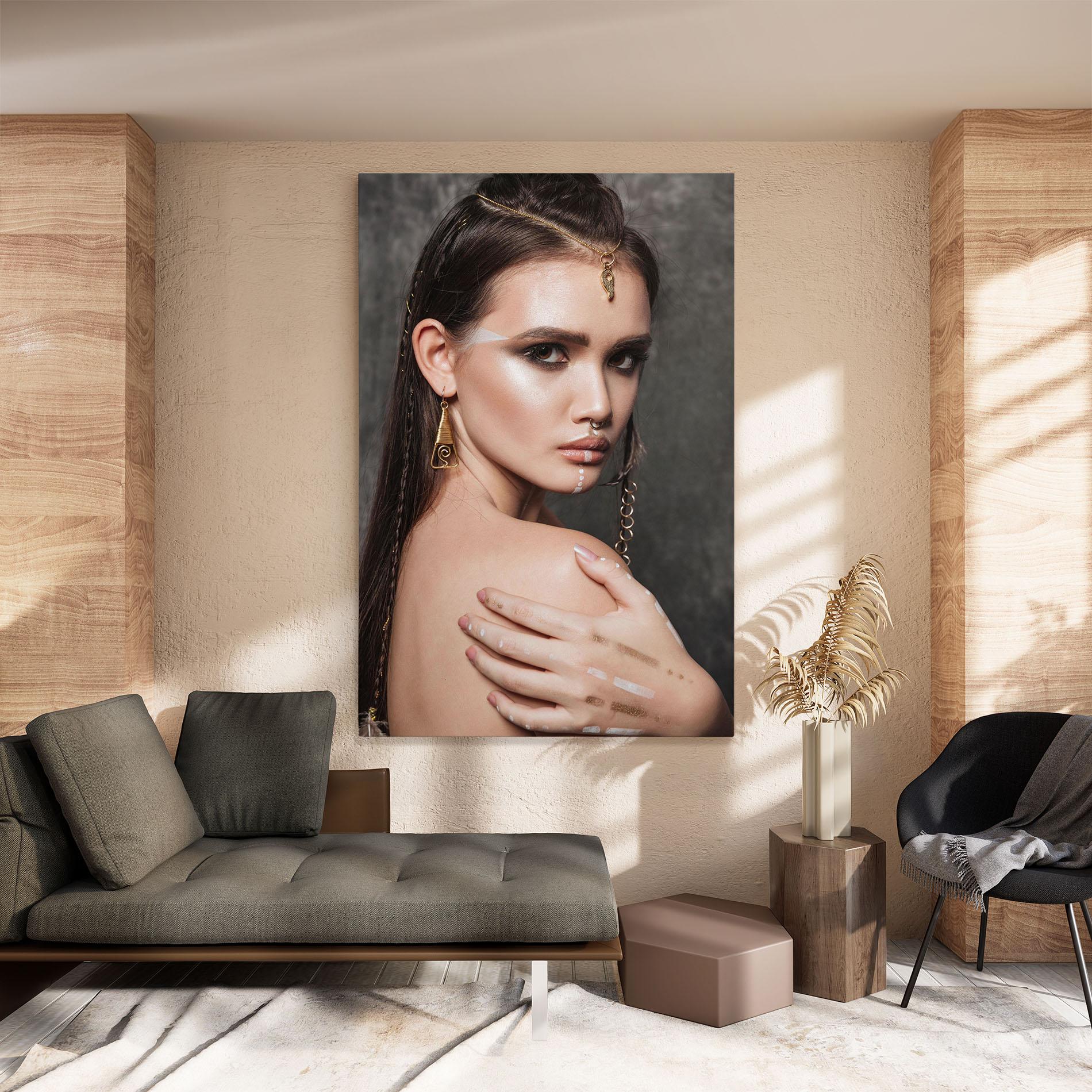 Картина на платно Gold Triangle Earring mockup 8