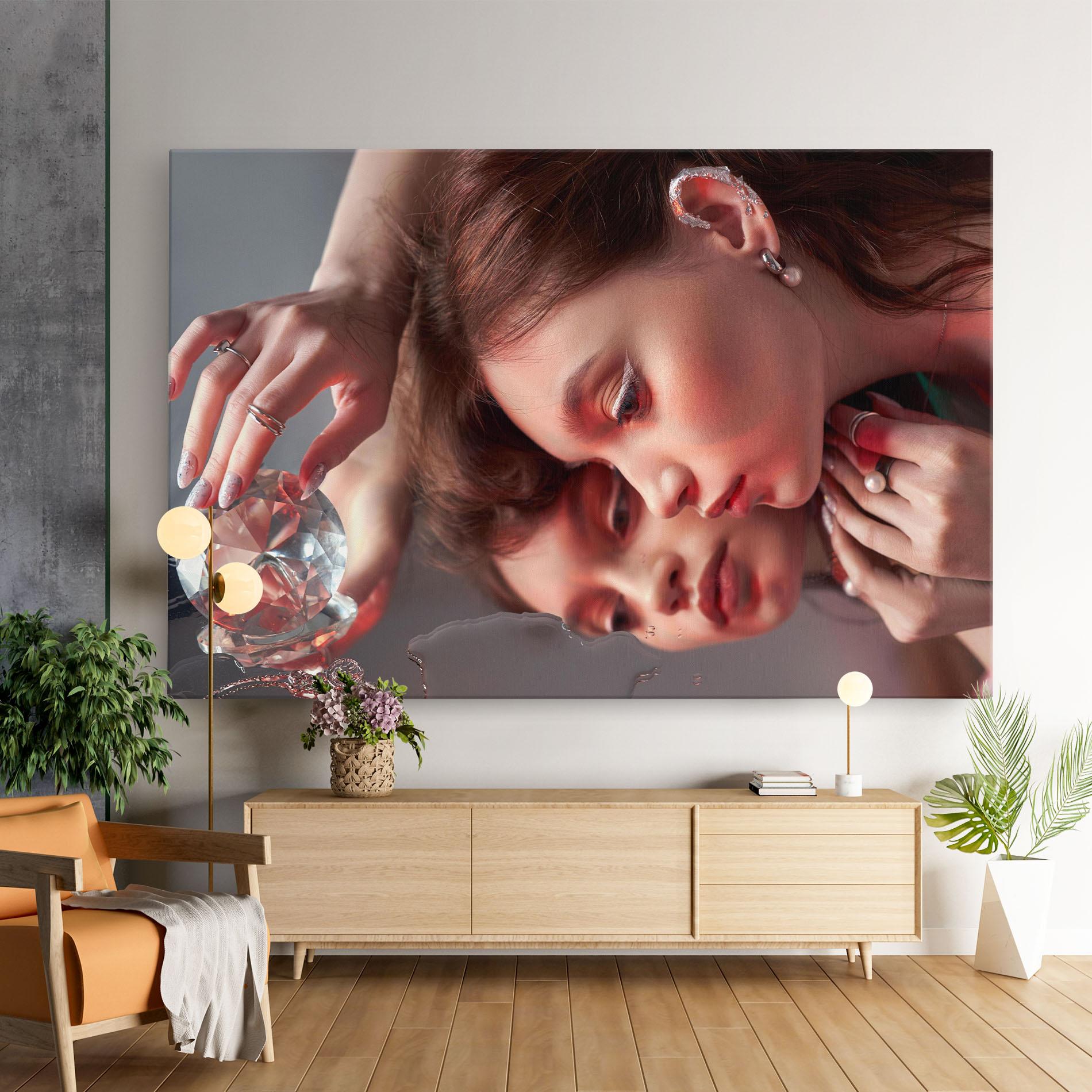 Картина на платно Big Diamond Hand mockup 9