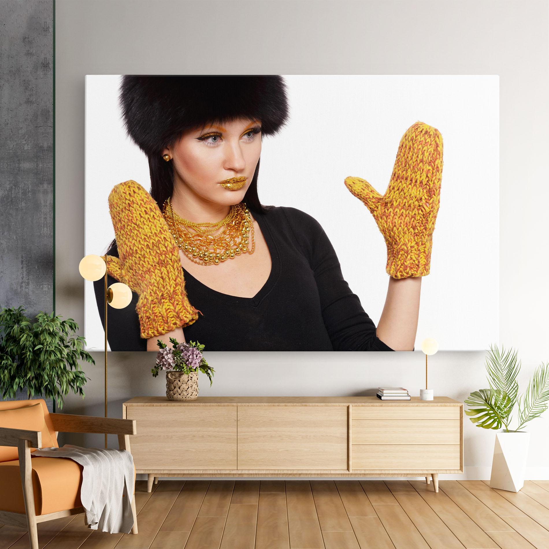 Картина на платно Gold Accessories mockup 9